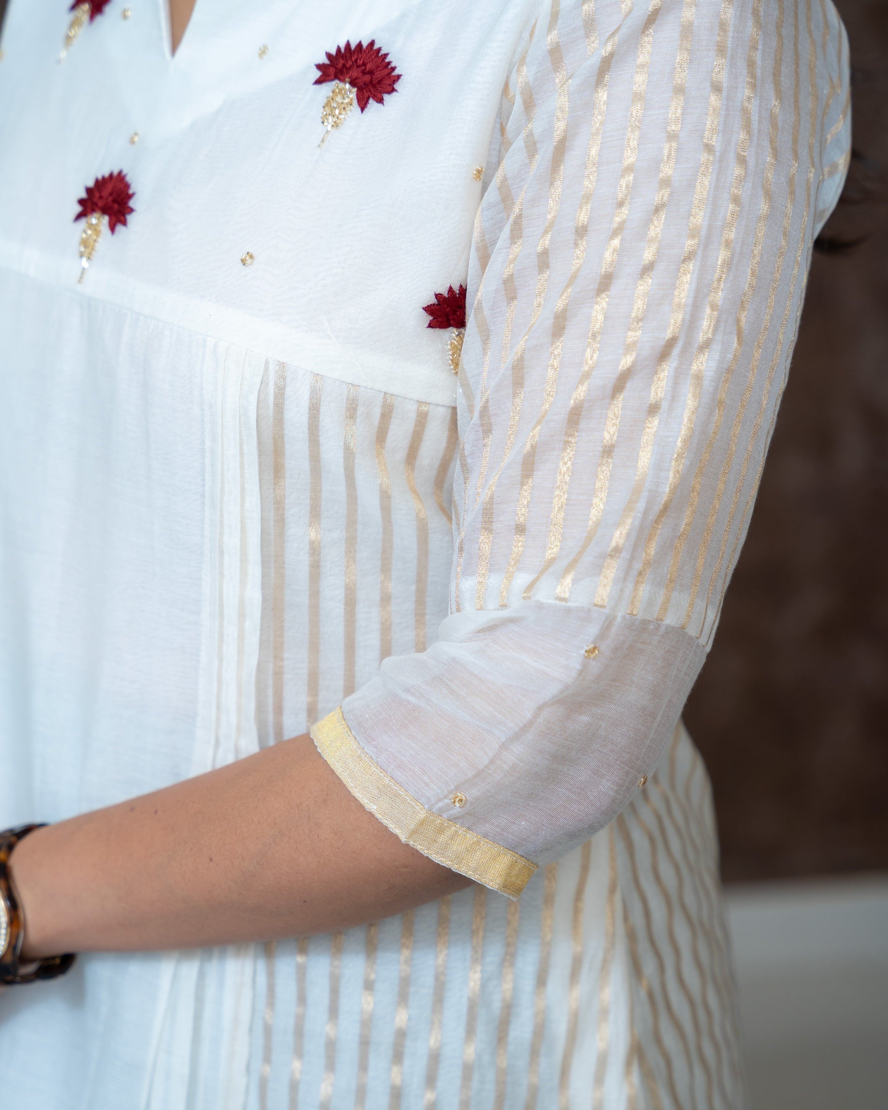 Load image into Gallery viewer, Mul Chanderi Designer Kurti(Pre-Order)-1053
