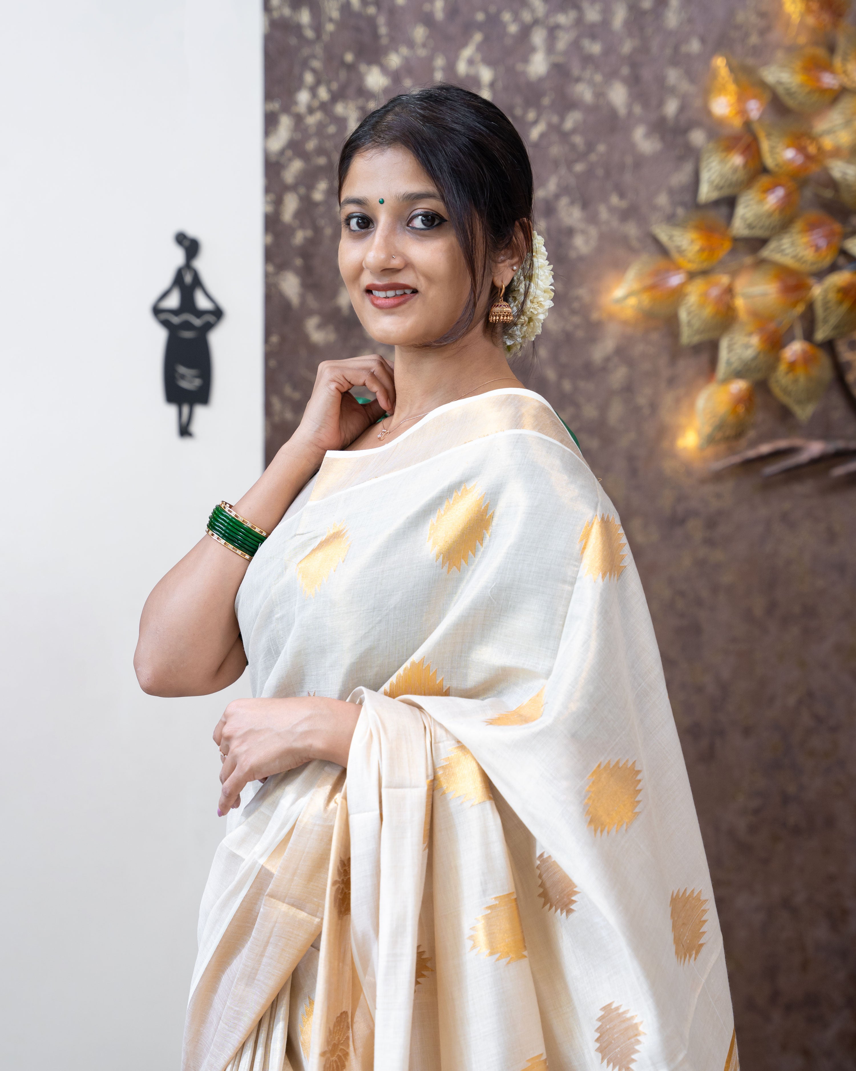 Load image into Gallery viewer, Tissue Kerala Saree-5063
