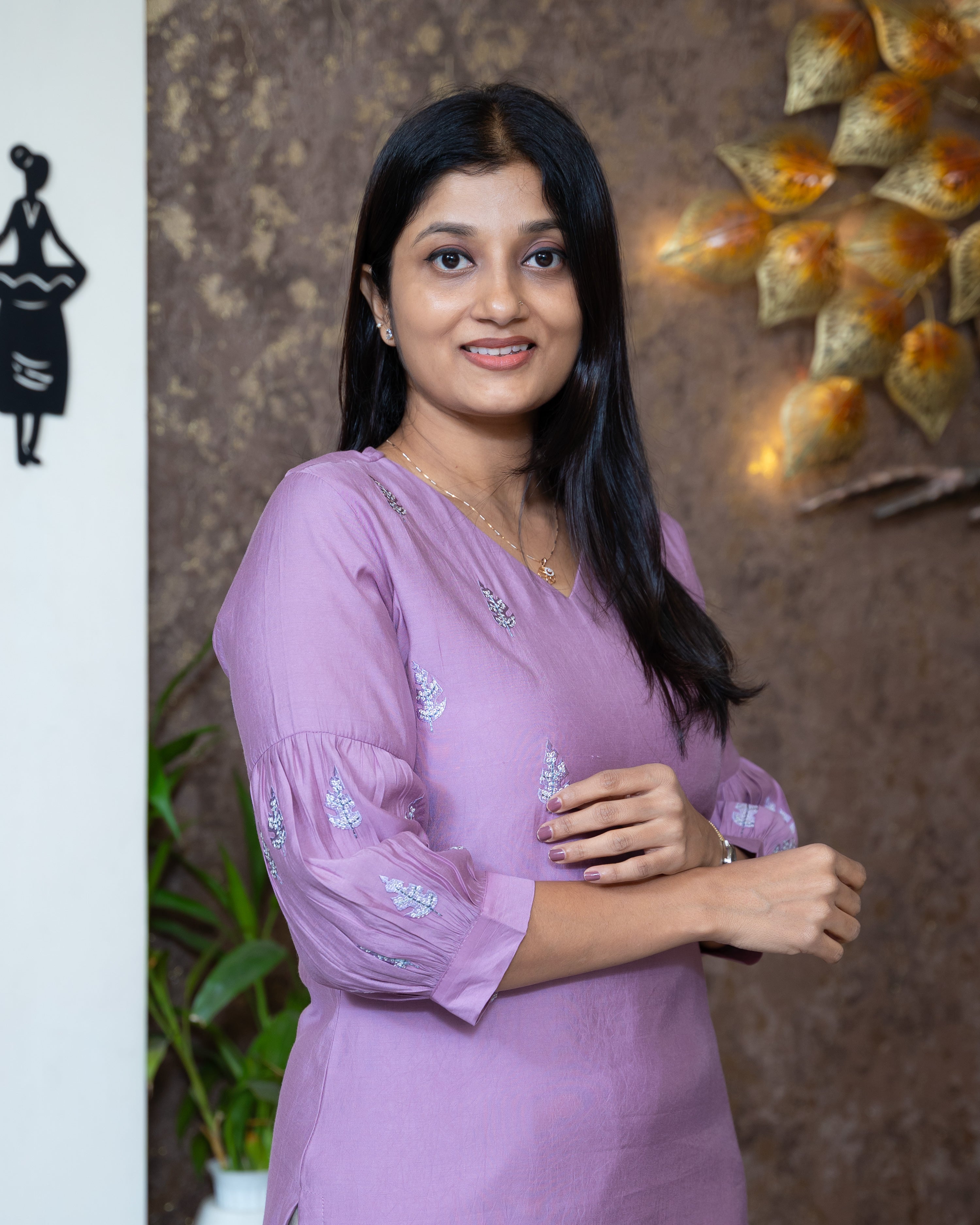 Load image into Gallery viewer, Mul Chanderi Kurti-7610
