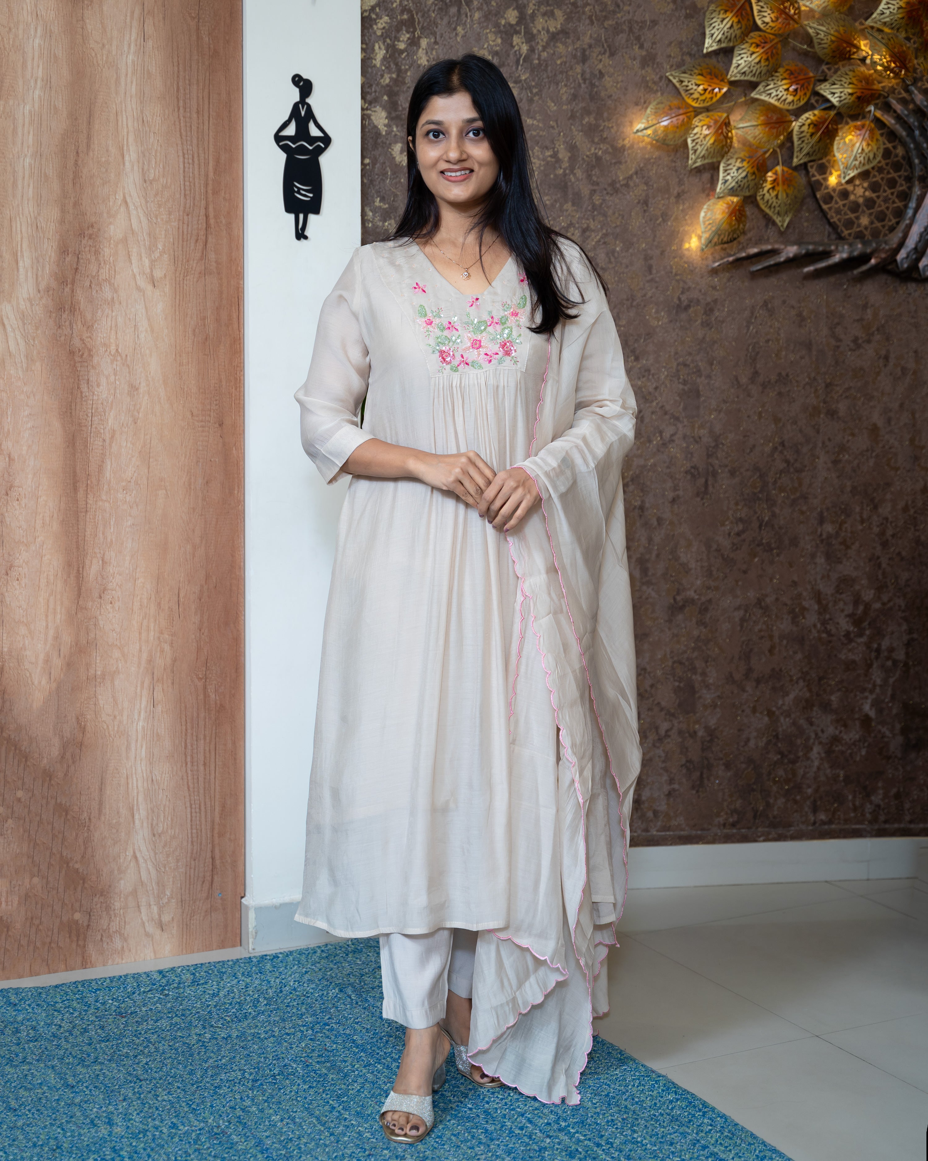 Load image into Gallery viewer, Mul Chanderi Suit-7613
