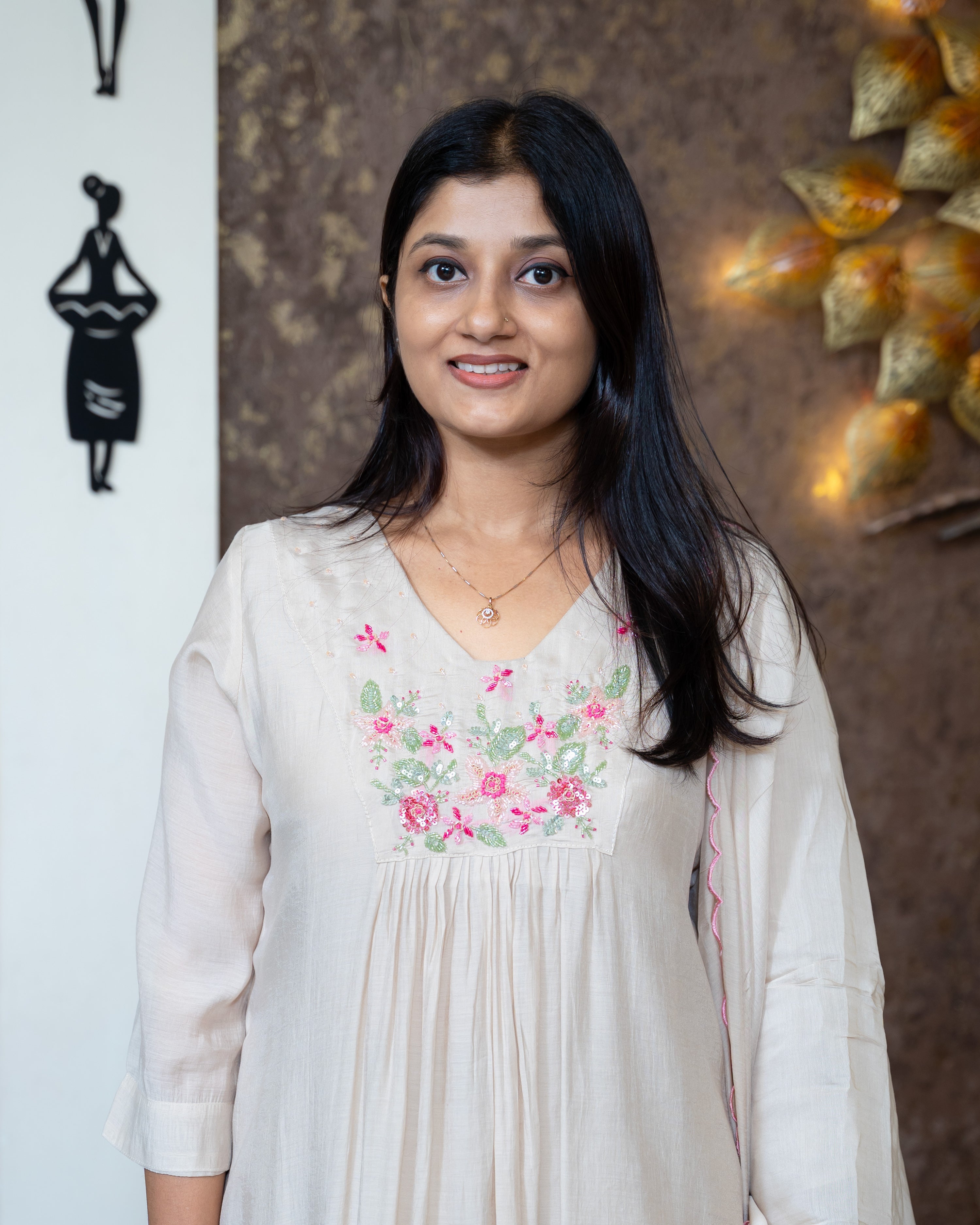 Load image into Gallery viewer, Mul Chanderi Suit-7613
