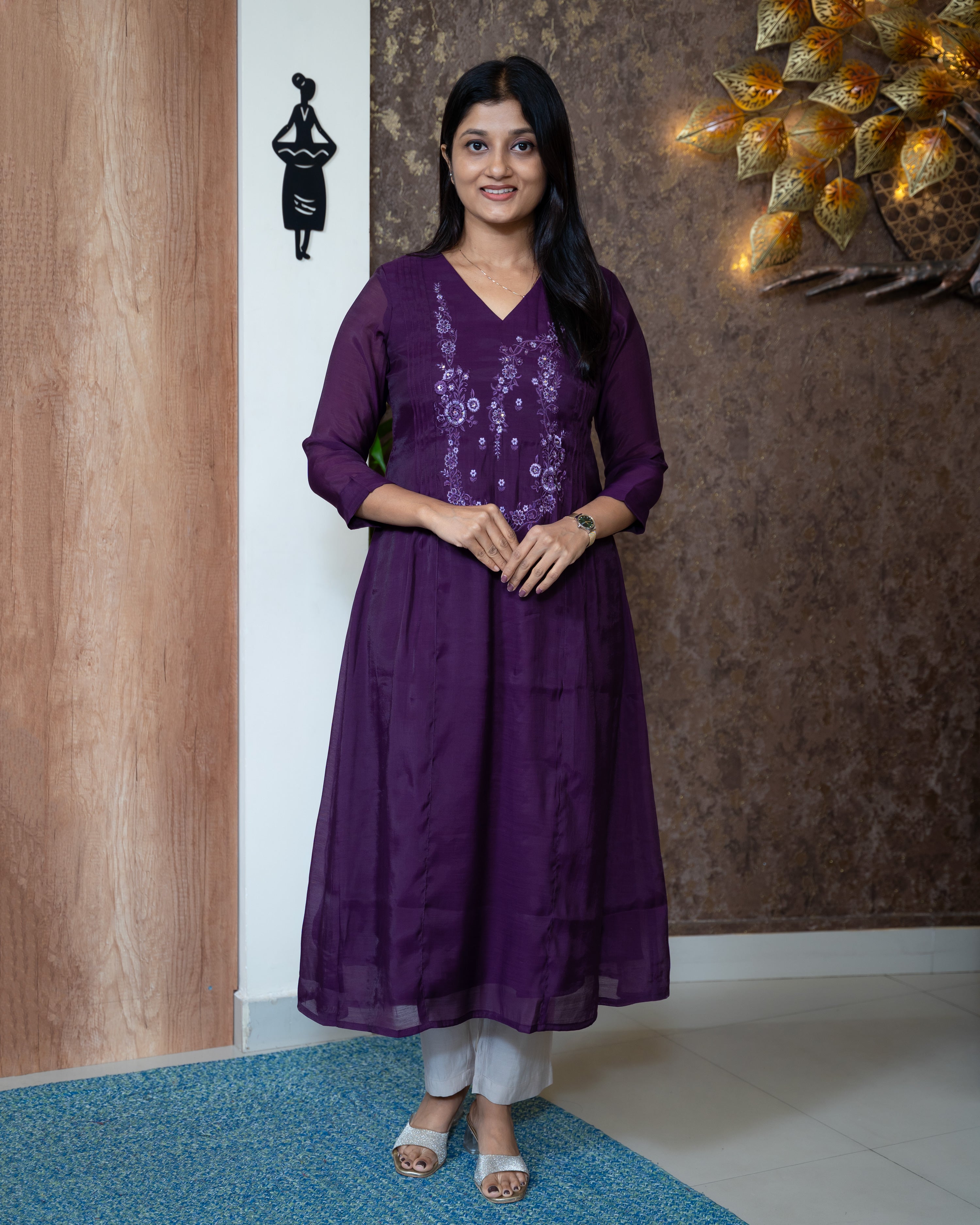 Load image into Gallery viewer, Mul Chanderi Kurti-7611

