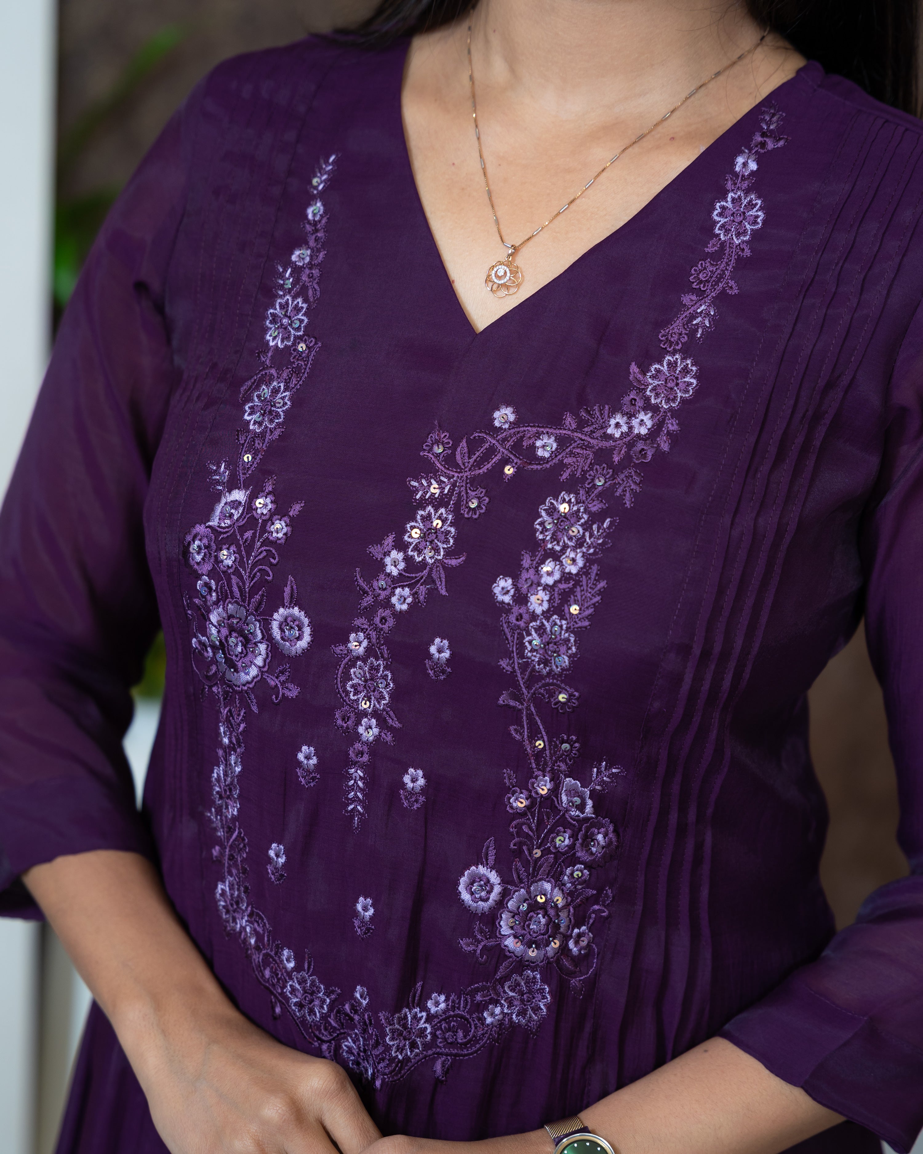 Load image into Gallery viewer, Mul Chanderi Kurti-7611
