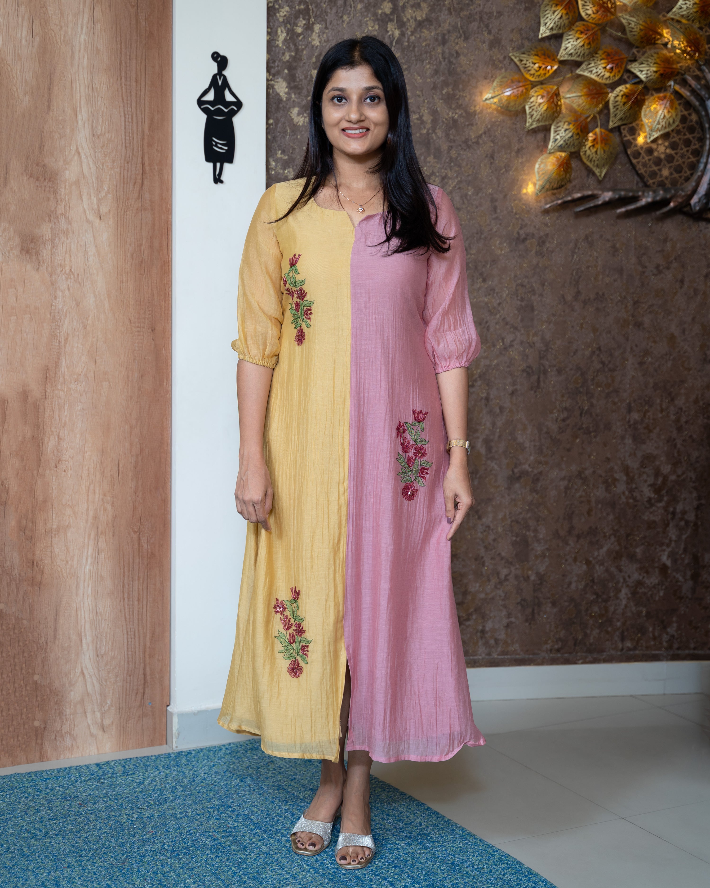 Load image into Gallery viewer, Mul Chanderi Designer Kurti(Pre-Order)-1061
