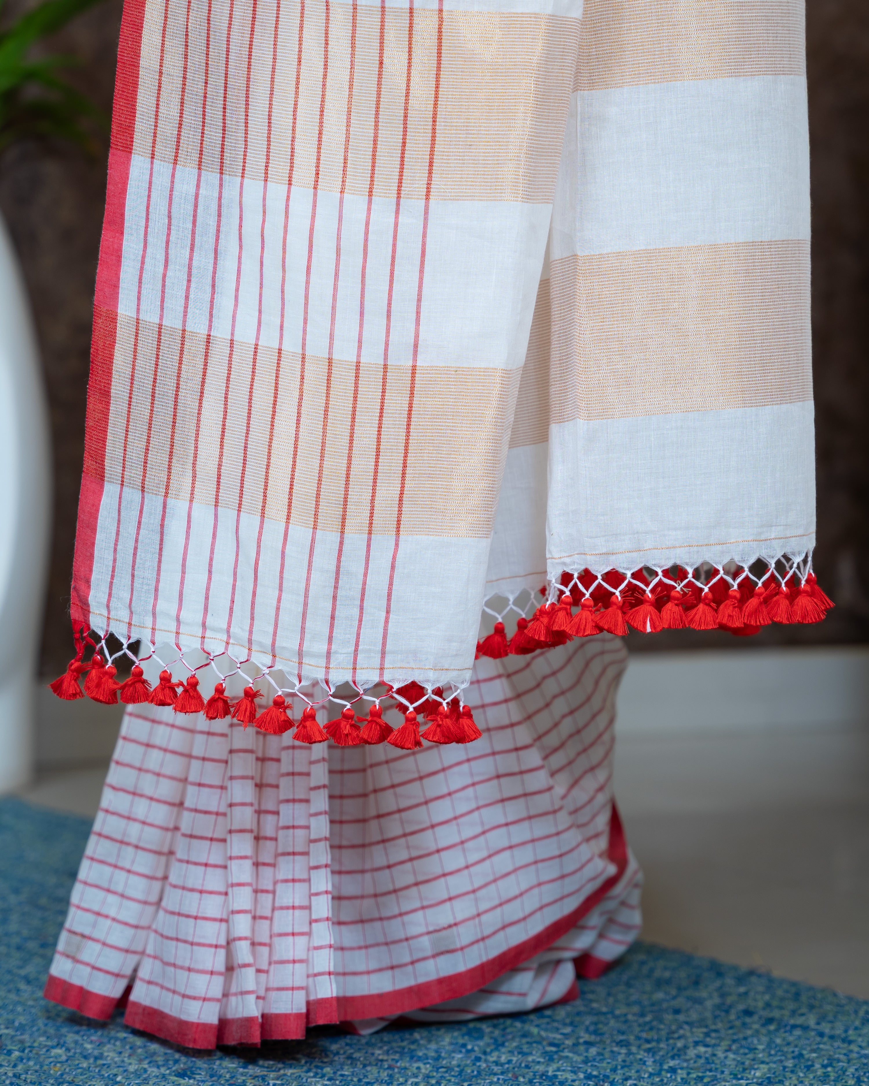 Load image into Gallery viewer, Mul Cotton Saree-7657
