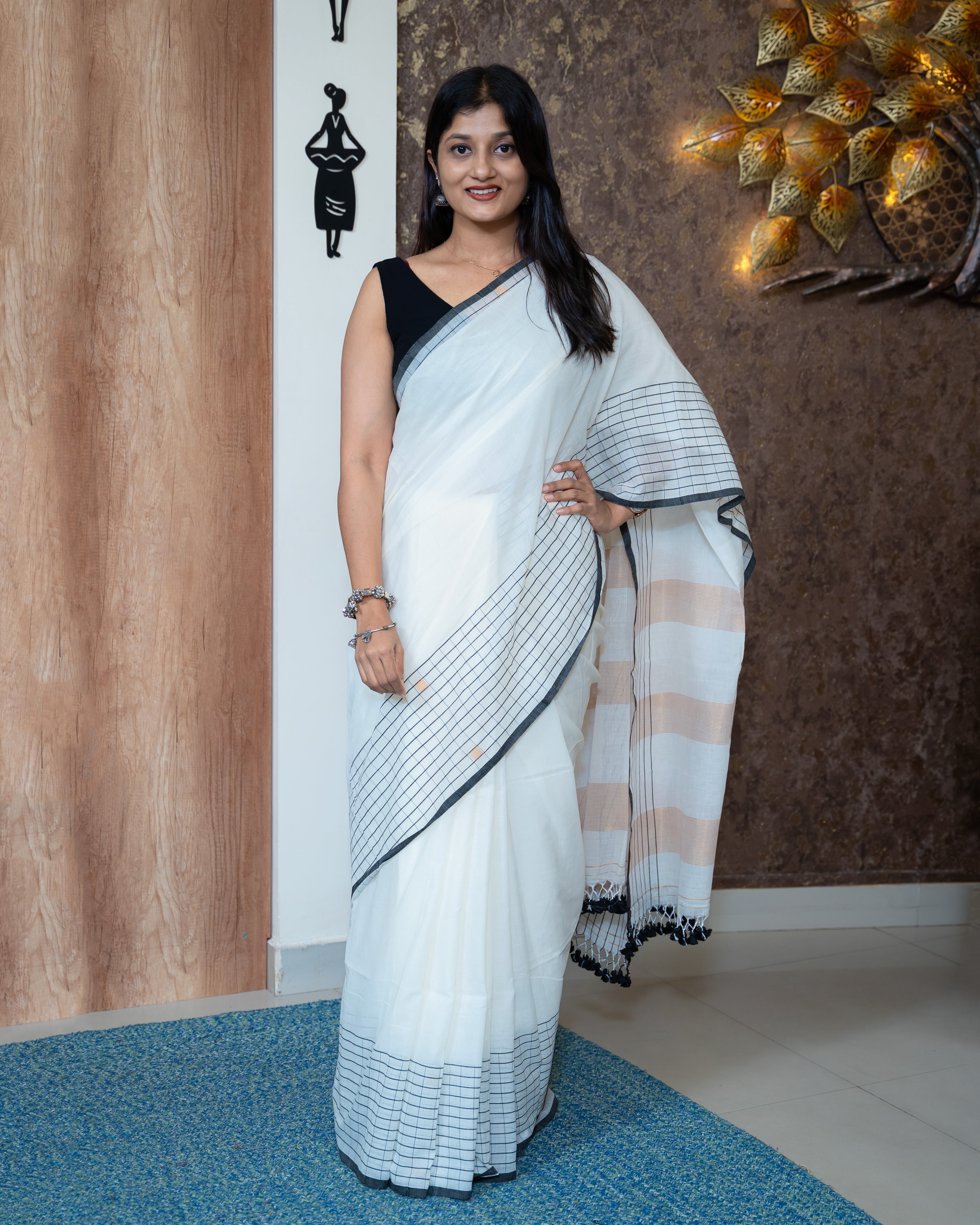 Load image into Gallery viewer, Mul Cotton Saree-7657
