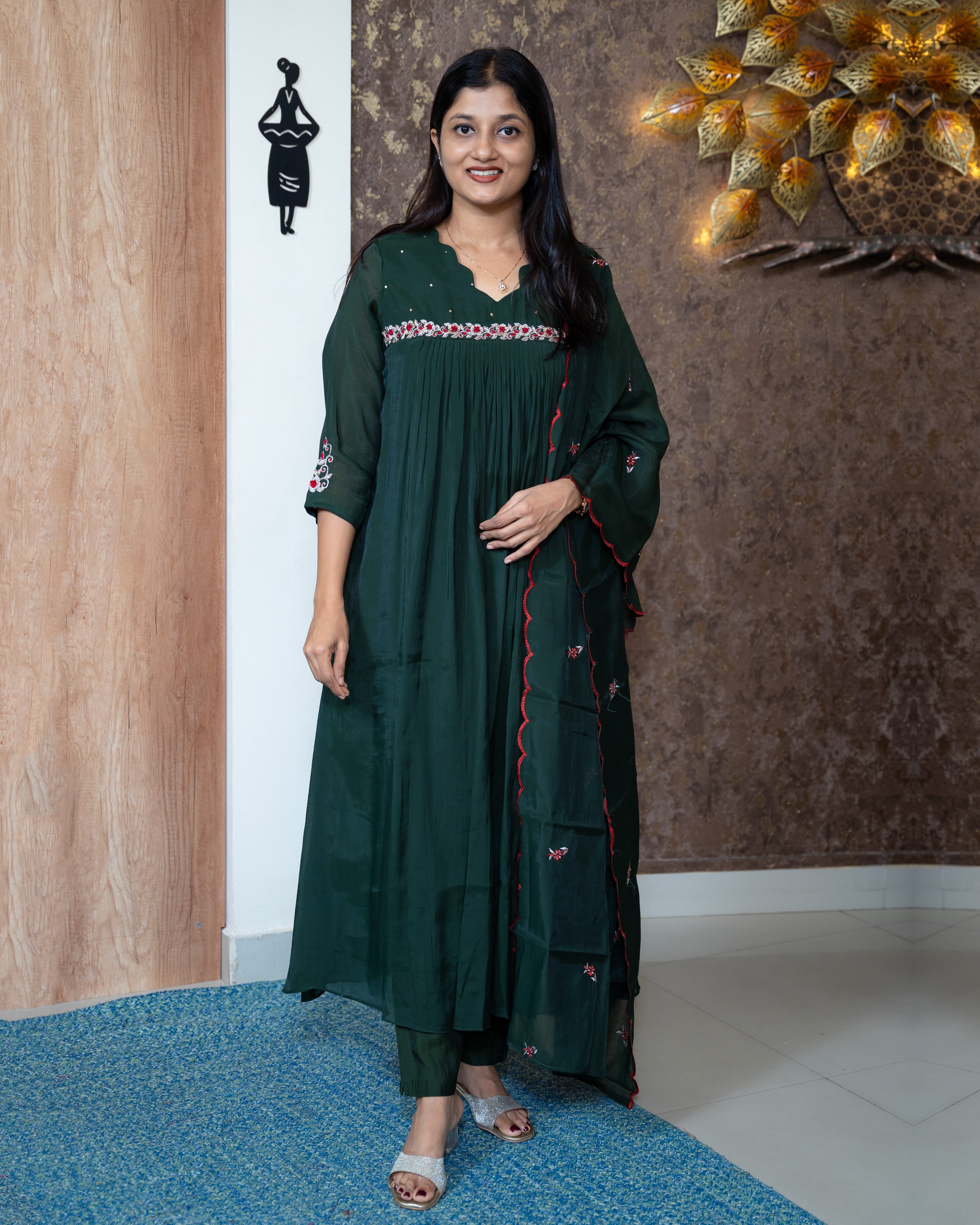 Load image into Gallery viewer, Mul Chanderi Suit-7698
