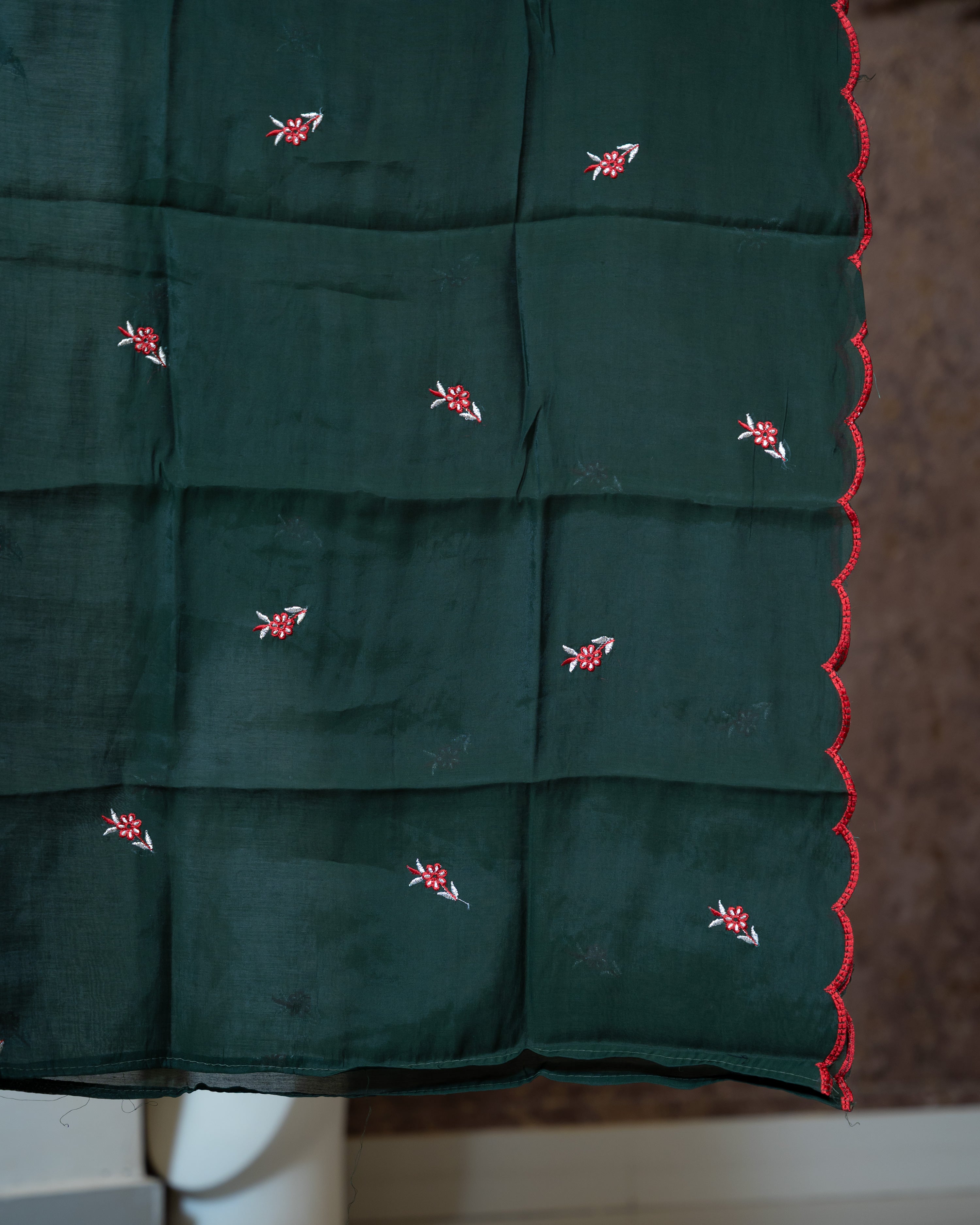 Load image into Gallery viewer, Mul Chanderi Suit-7698
