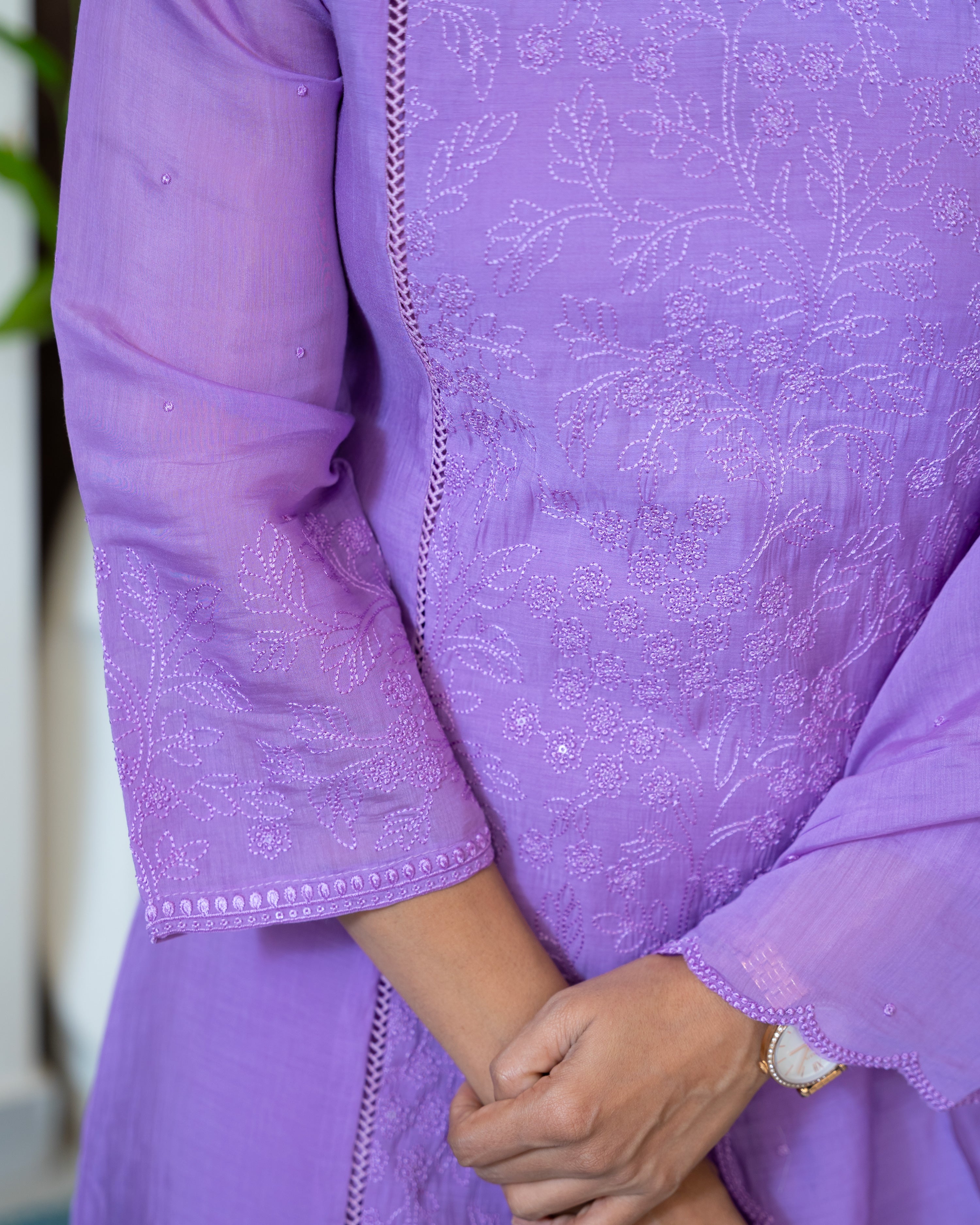 Load image into Gallery viewer, Mul Chanderi Suit-7765
