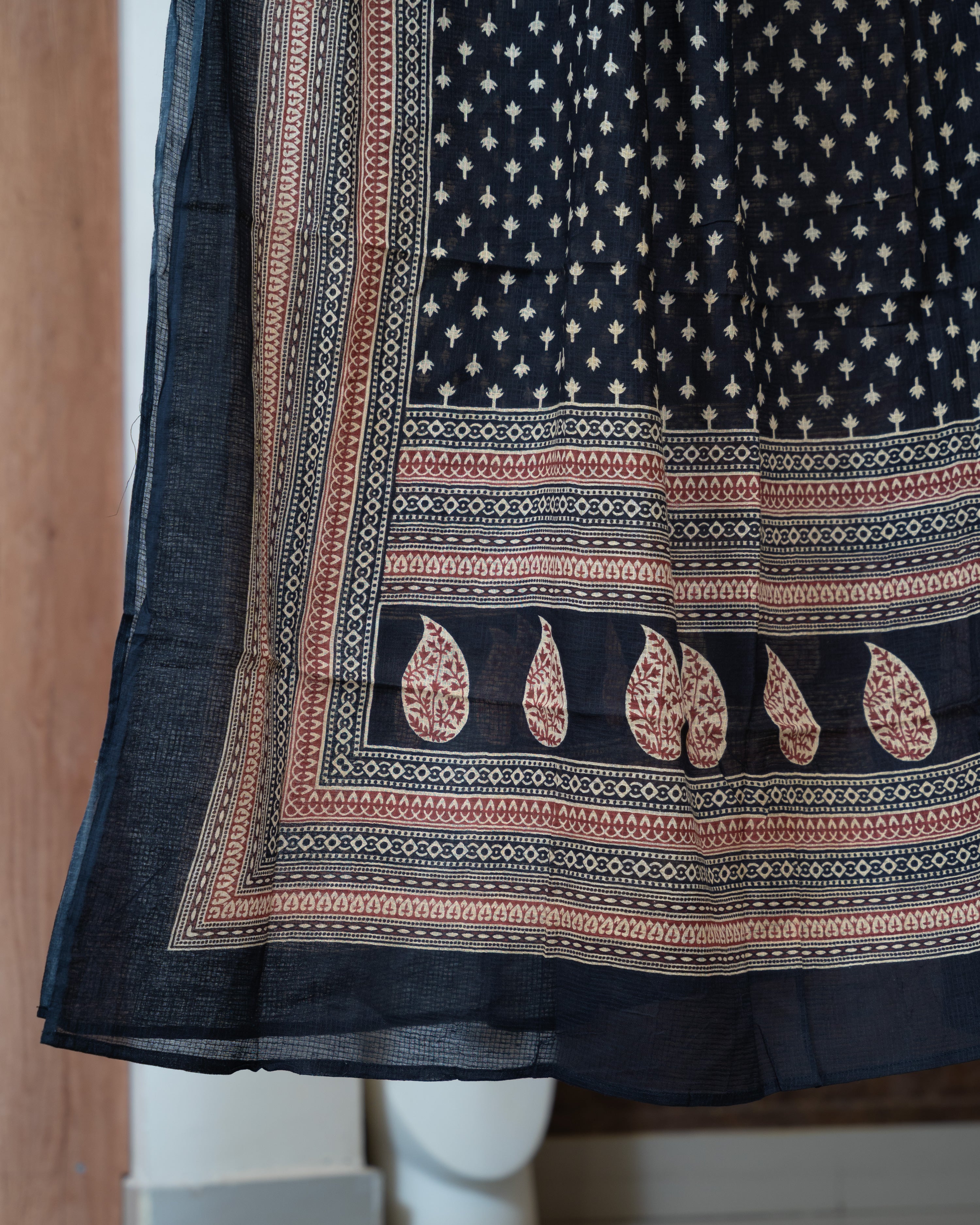 Load image into Gallery viewer, Cotton Suit-7811
