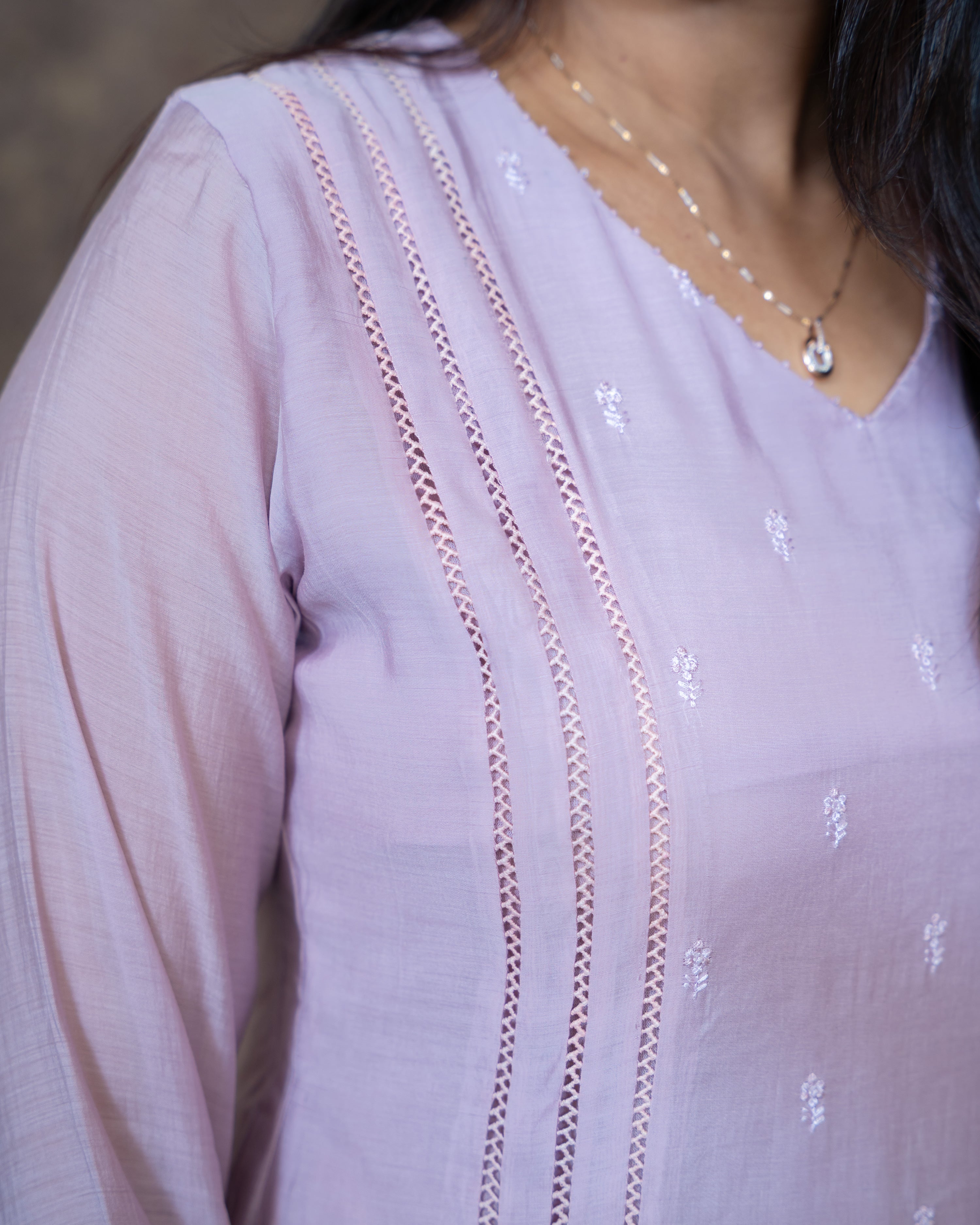Load image into Gallery viewer, Mul Chanderi Suit-7764
