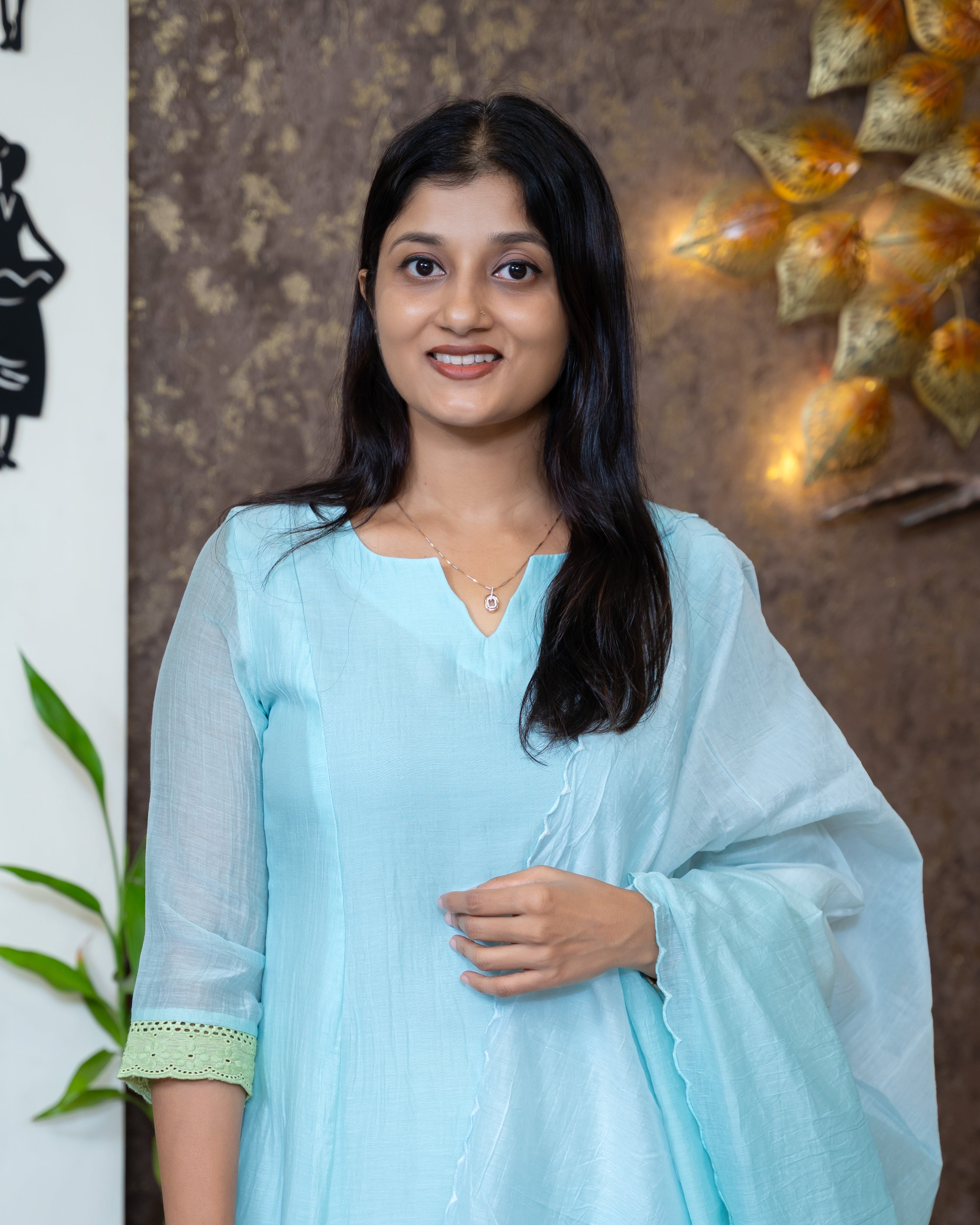 Load image into Gallery viewer, Mul Chnaderi Designer Kurti(Pre-Order)-1013
