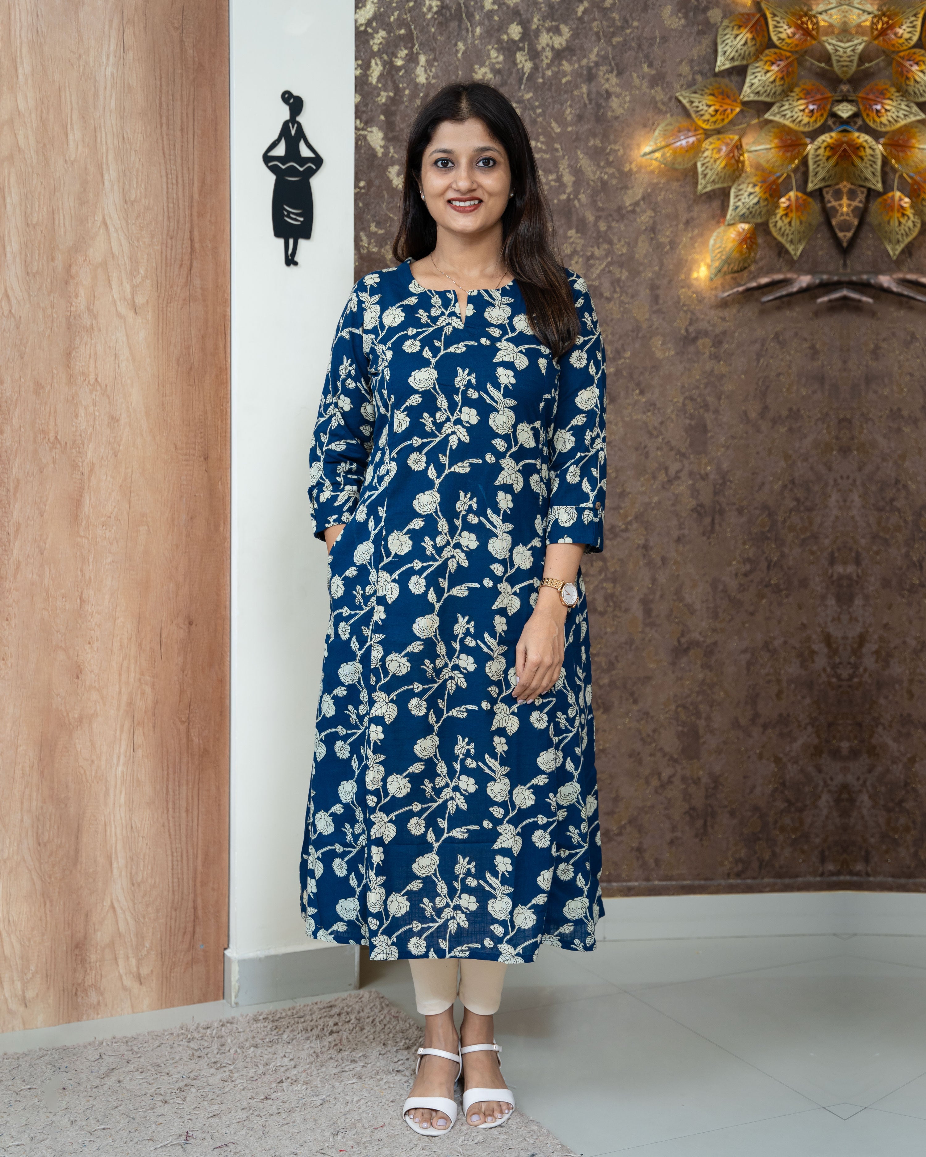 Load image into Gallery viewer, Pure Cotton Kurti-3690
