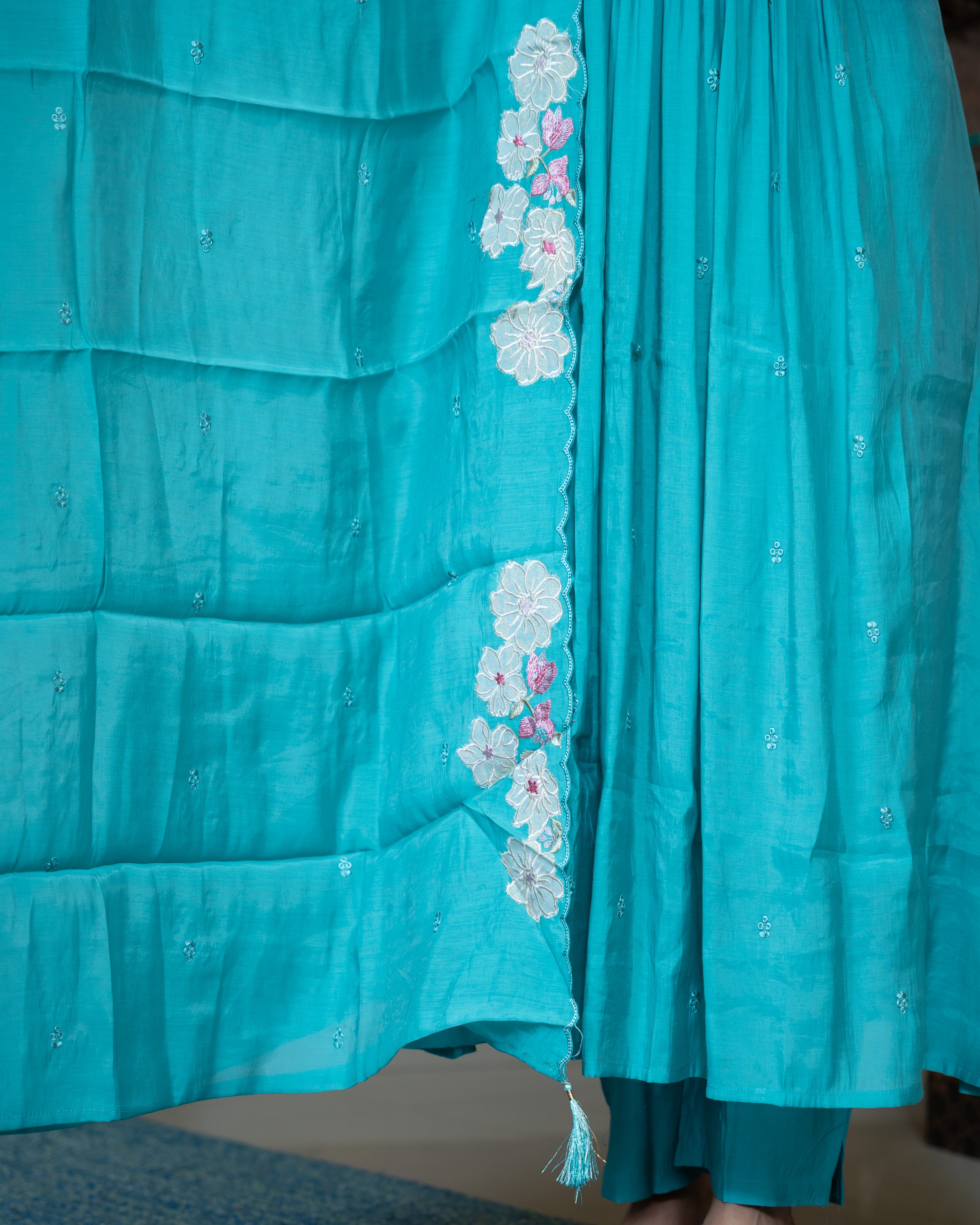 Load image into Gallery viewer, Mul Chanderi Suit-7875
