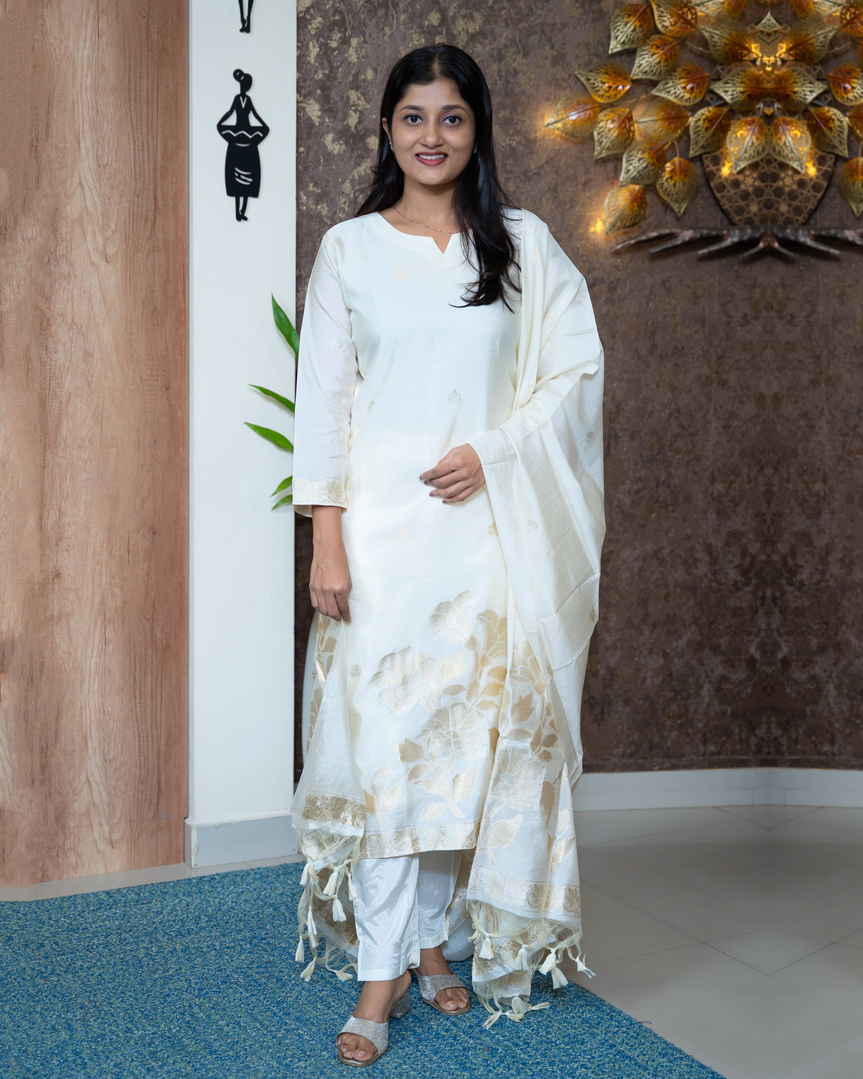 Load image into Gallery viewer, Semi Silk Suit-7918

