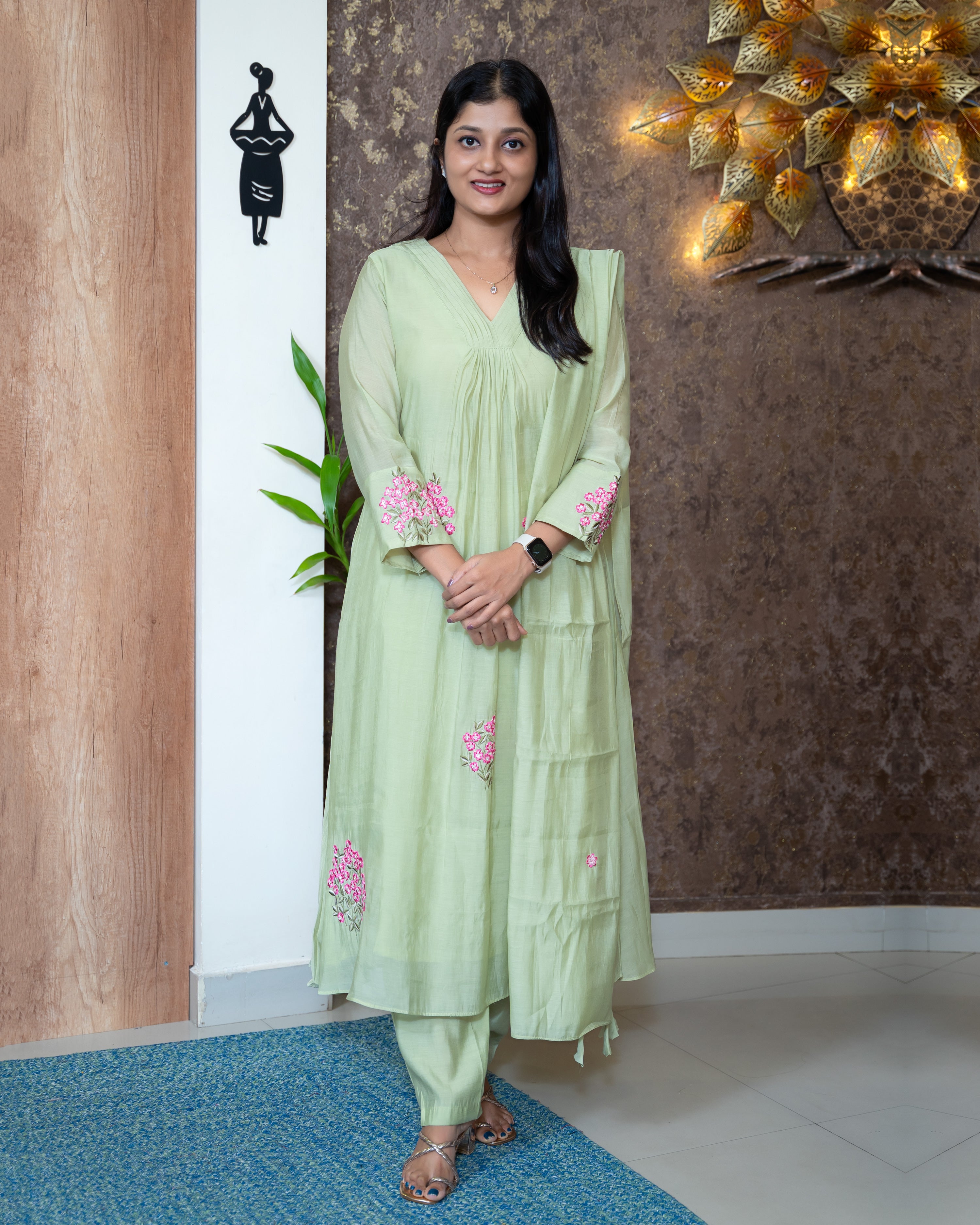 Load image into Gallery viewer, Mul Chanderi Suit-7917
