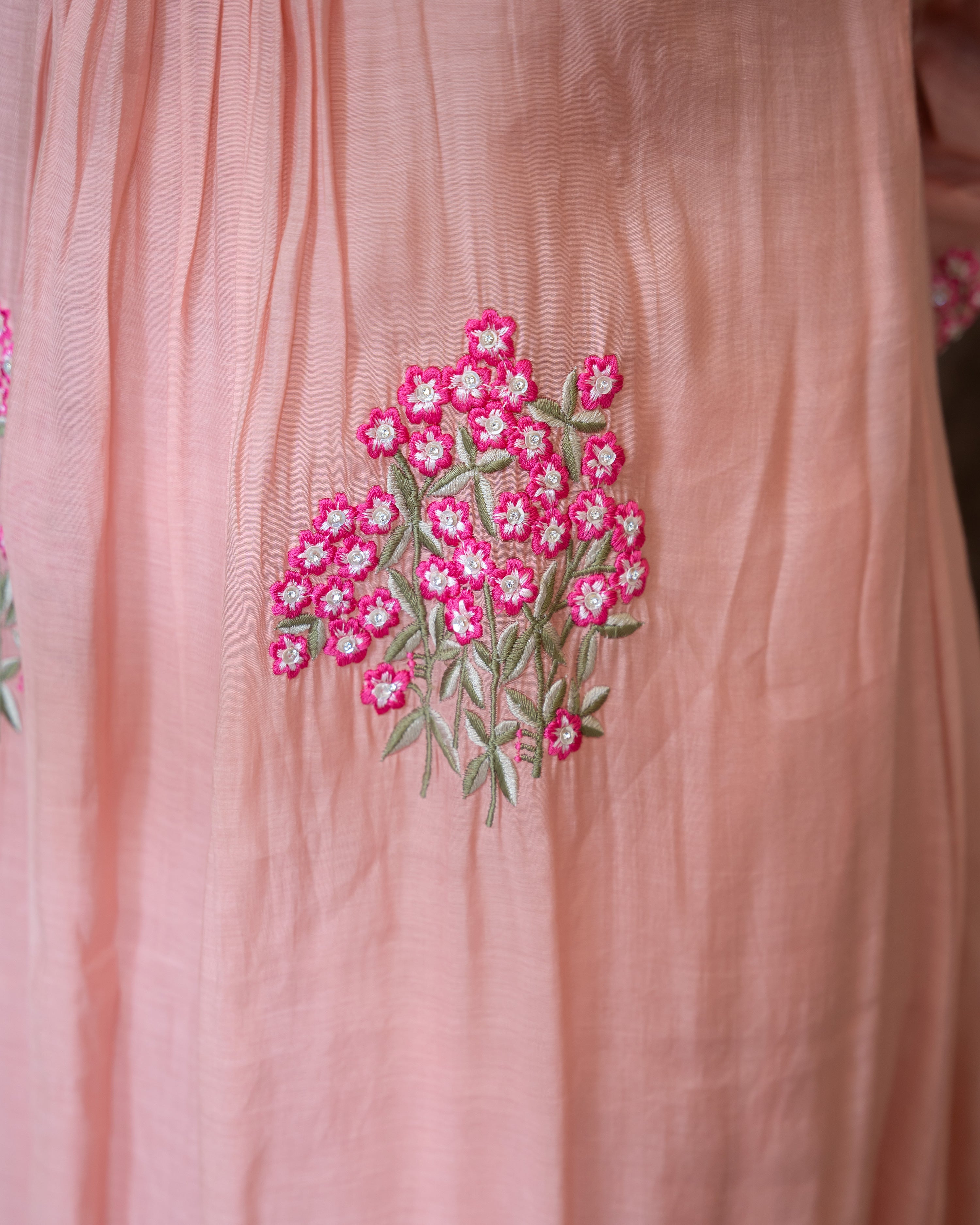 Load image into Gallery viewer, Mul Chanderi Suit-7917
