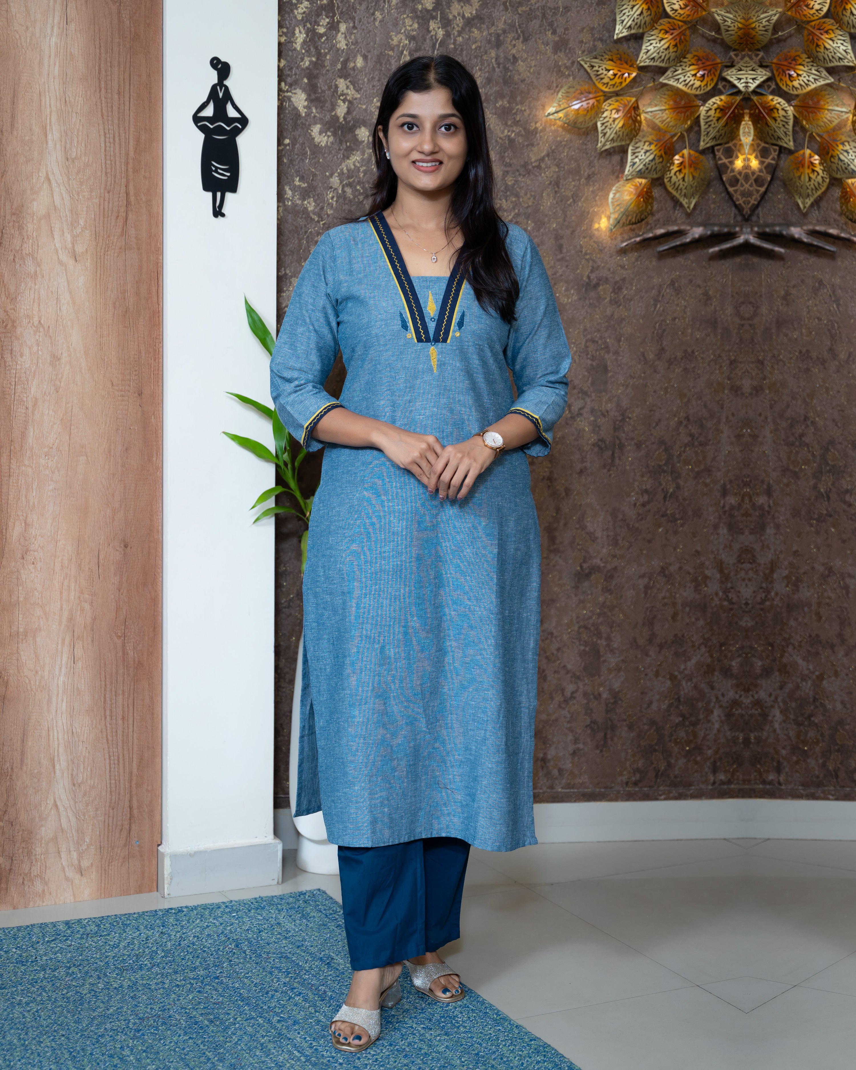 Load image into Gallery viewer, Khadhi Cotton Kurti-7967
