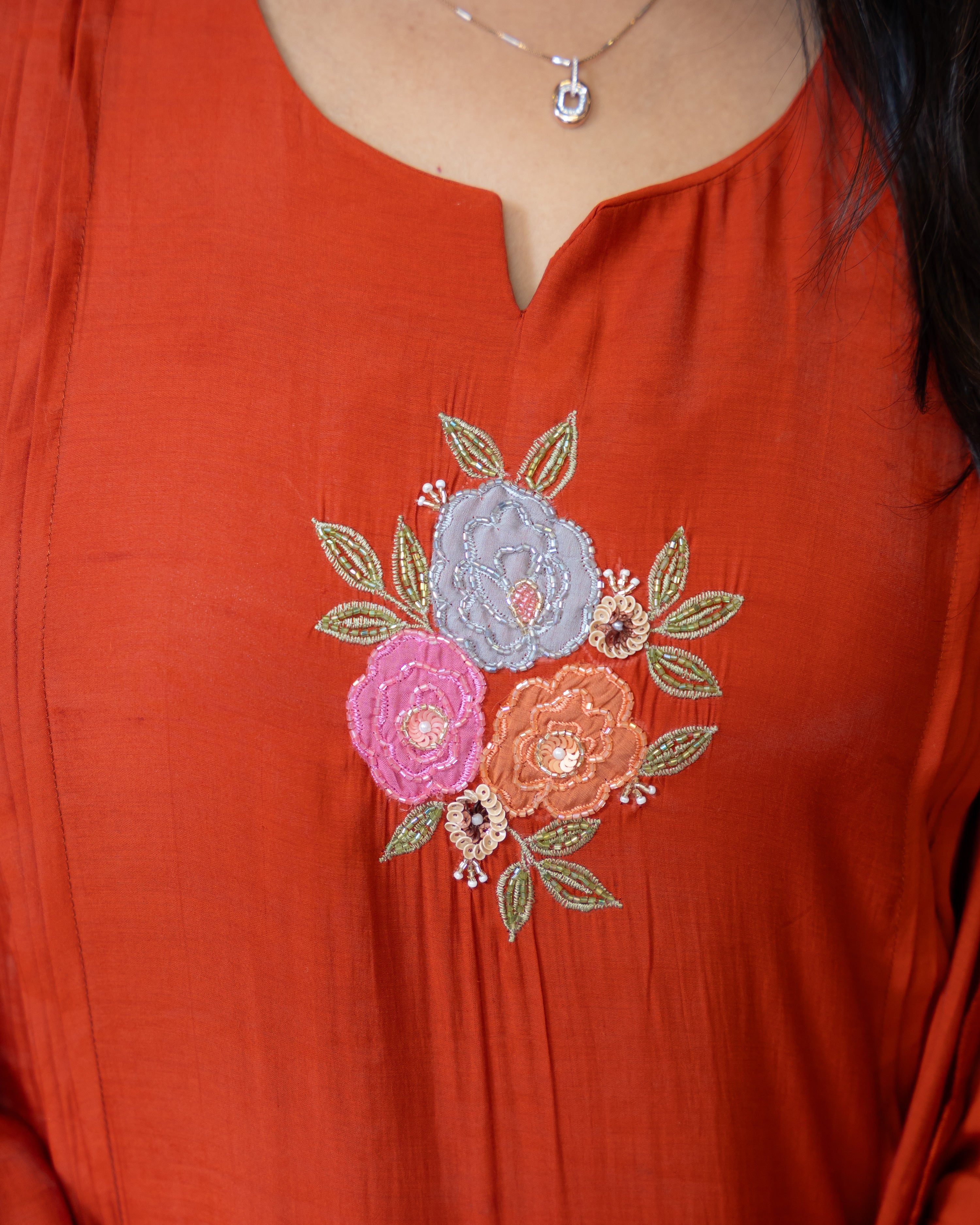 Load image into Gallery viewer, Mul Chanderi Suit-8076
