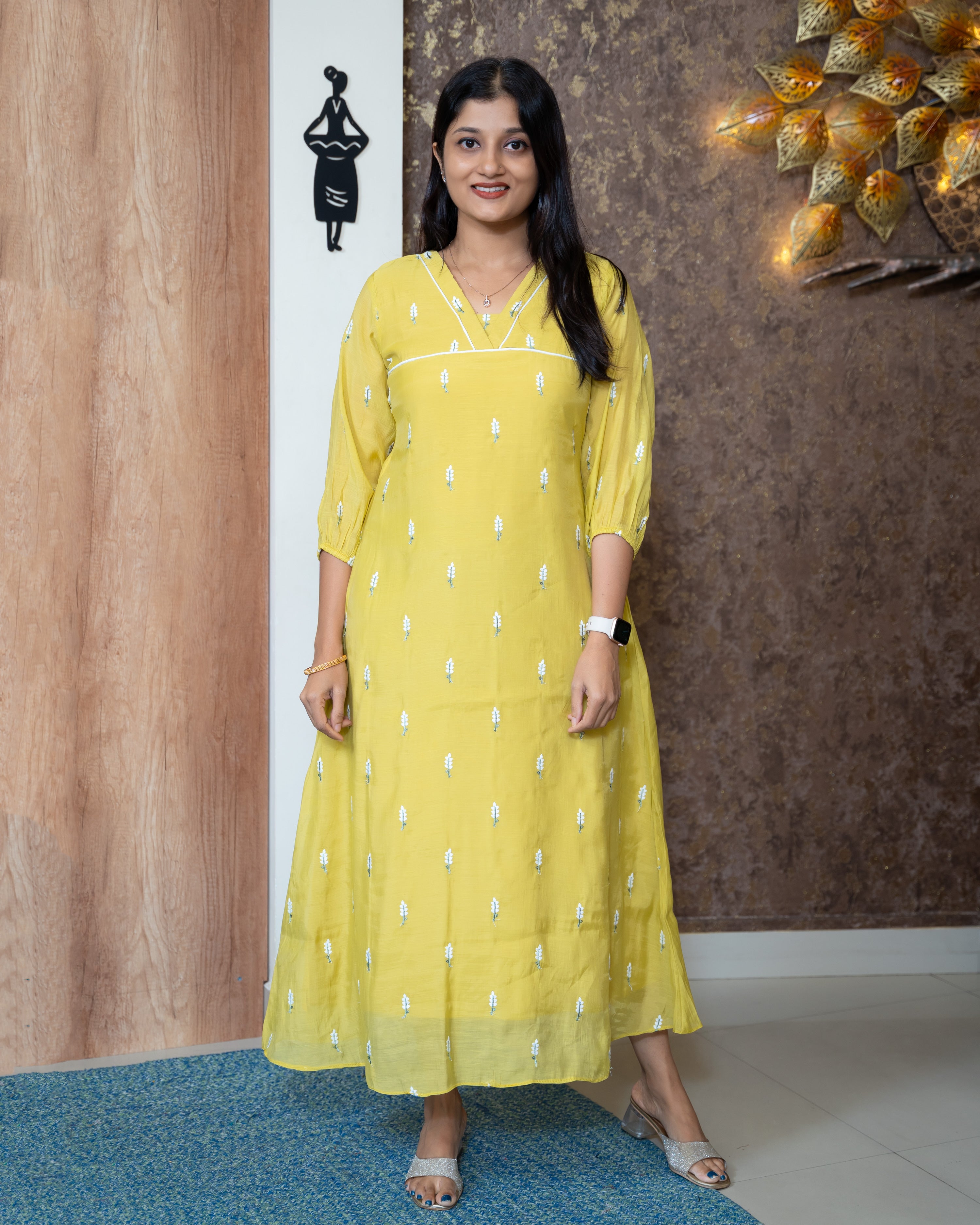 Load image into Gallery viewer, Mul Chanderi Kurti-8074
