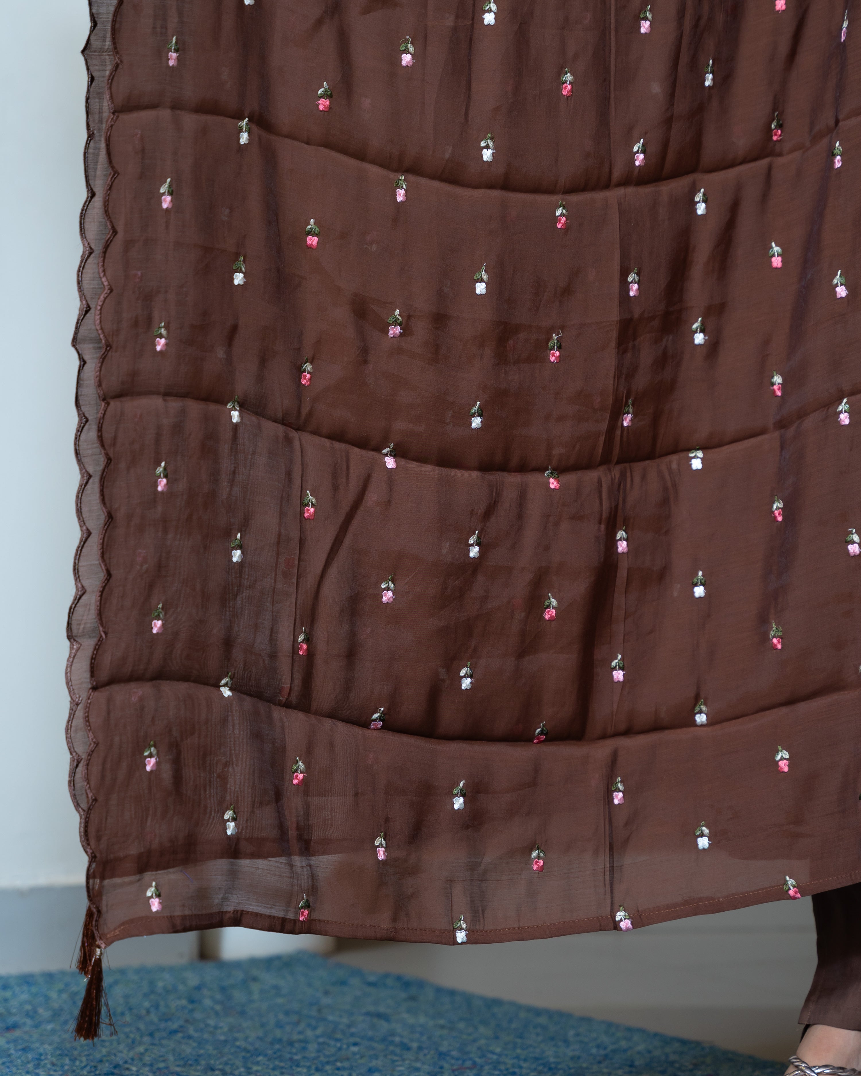 Load image into Gallery viewer, Mul Chanderi Suit-8080
