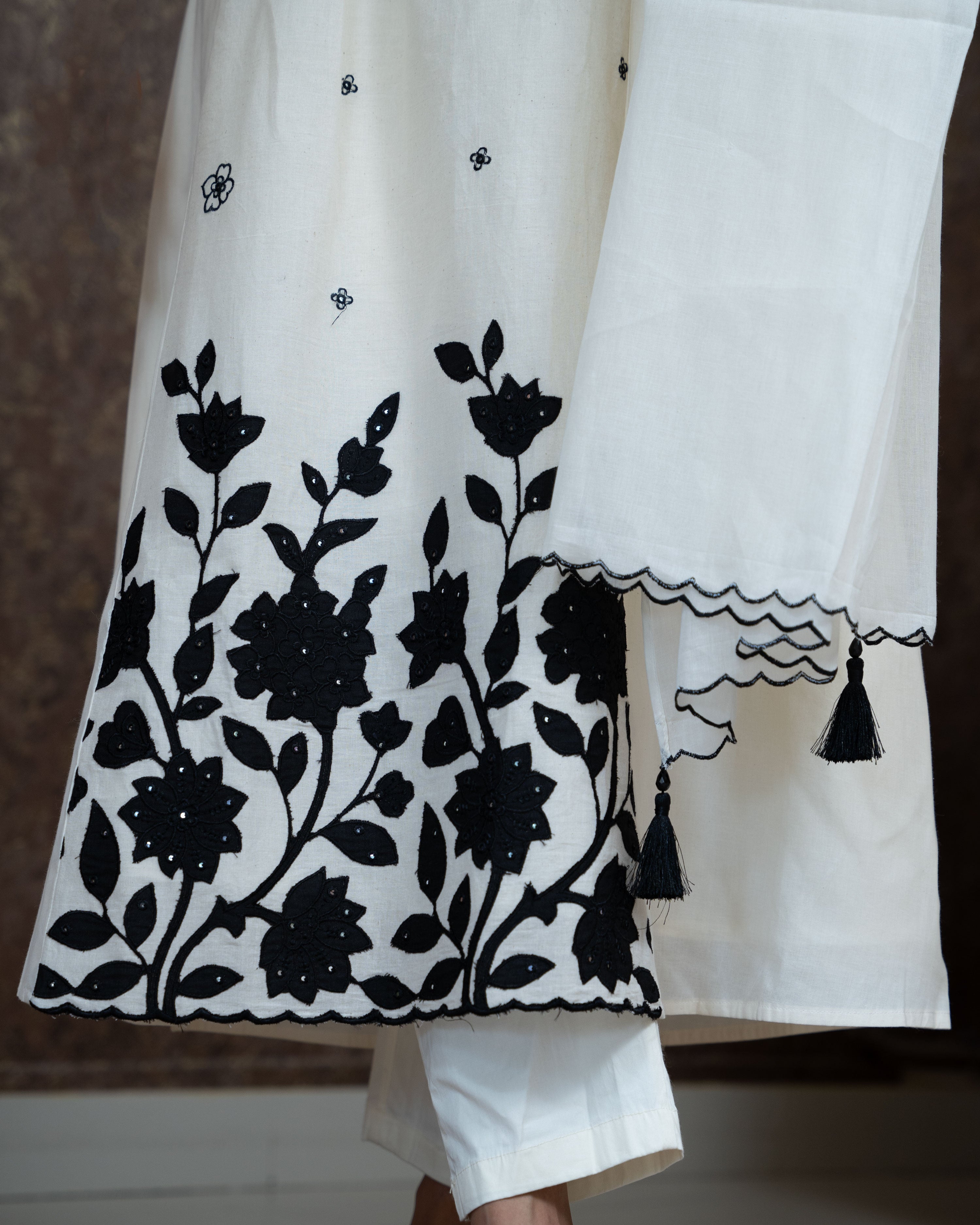 Load image into Gallery viewer, Cora Cotton Designer Kurti(Pre-Order)-3899
