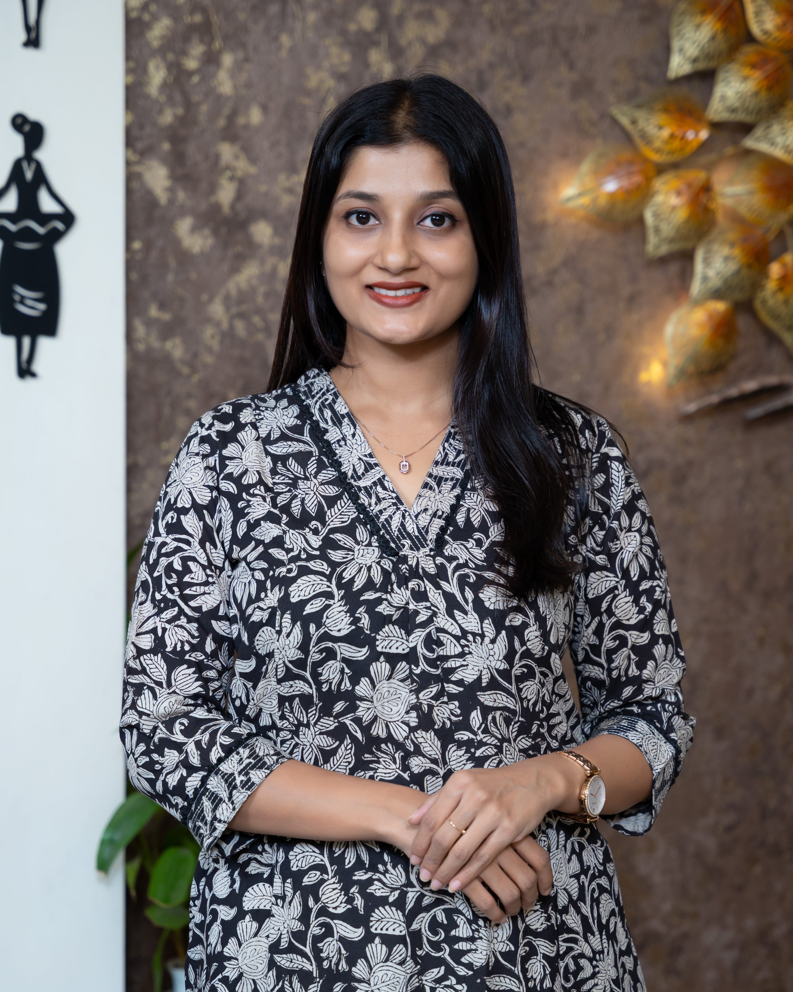 Load image into Gallery viewer, Cotton Kurti-8165
