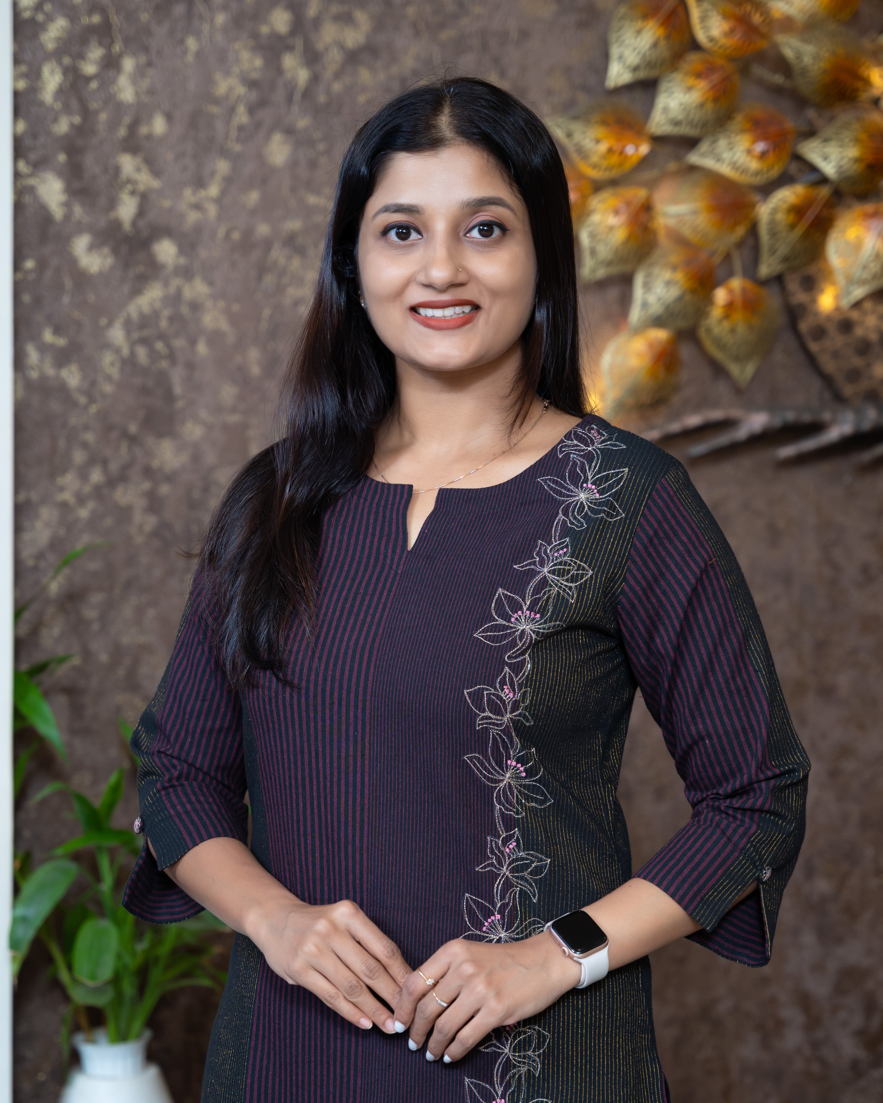 Load image into Gallery viewer, Cotton Kurti-8231
