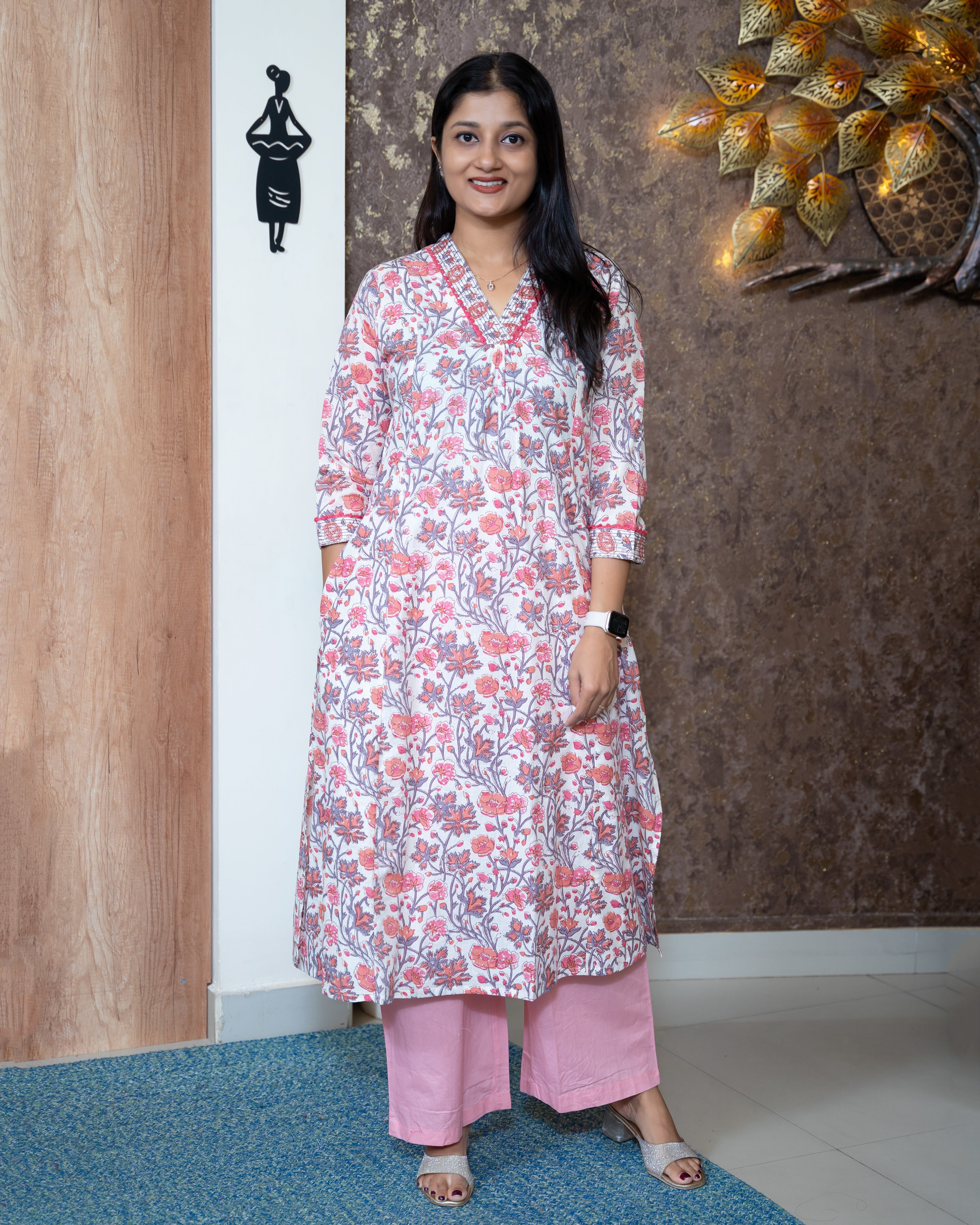 Load image into Gallery viewer, Cotton Kurti-8253
