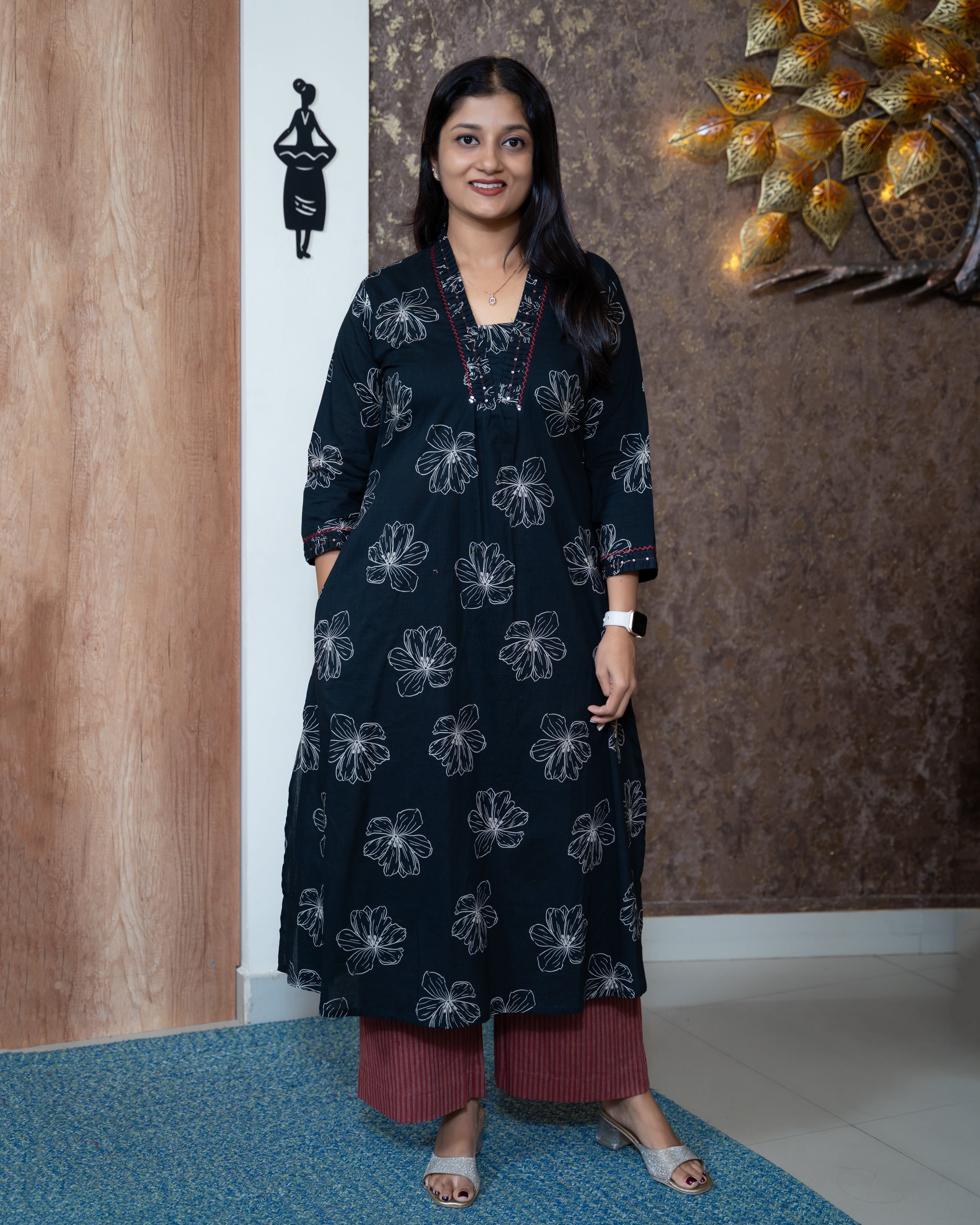 Load image into Gallery viewer, Cotton Kurti-8255
