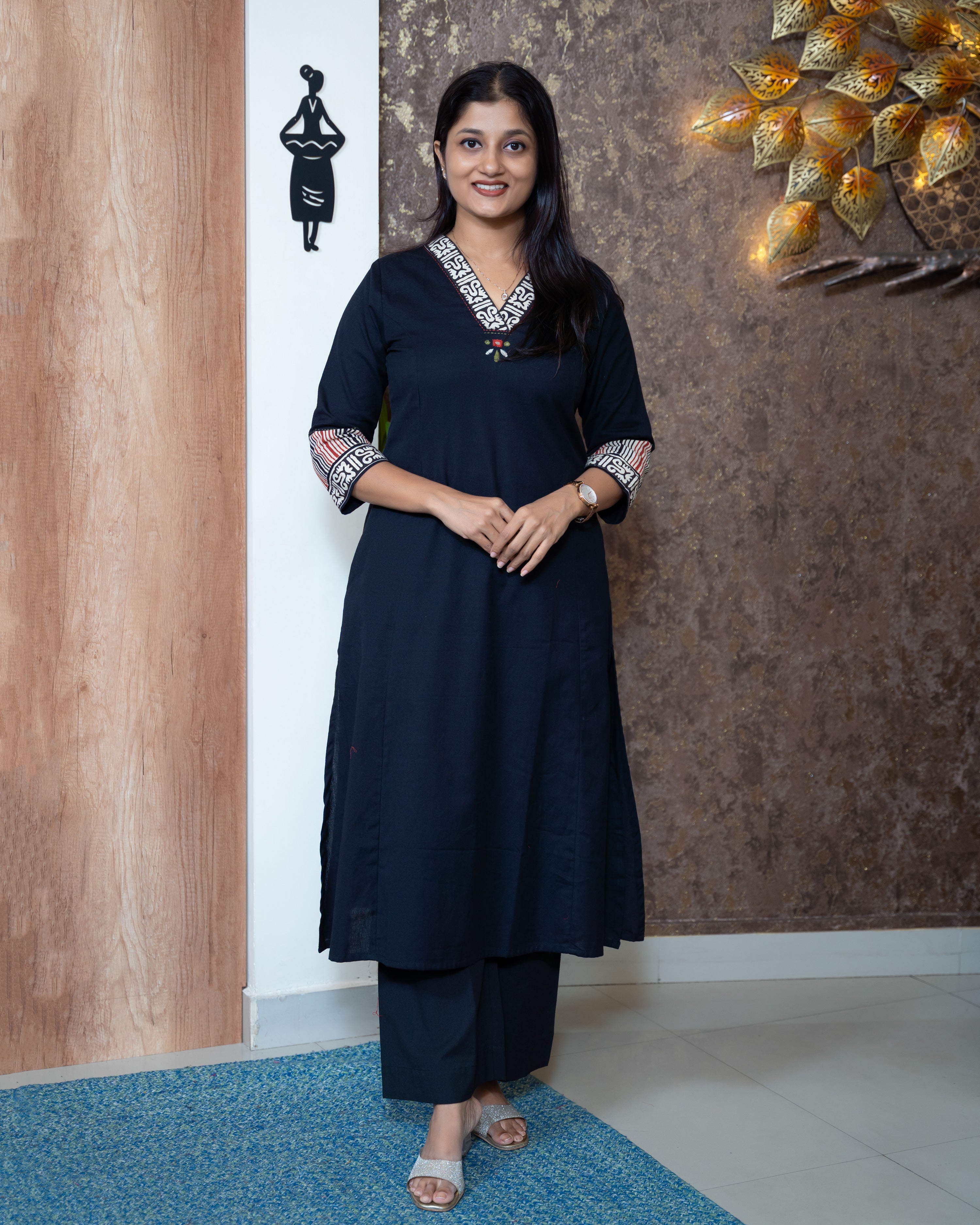 Load image into Gallery viewer, Cotto Kurti-8228
