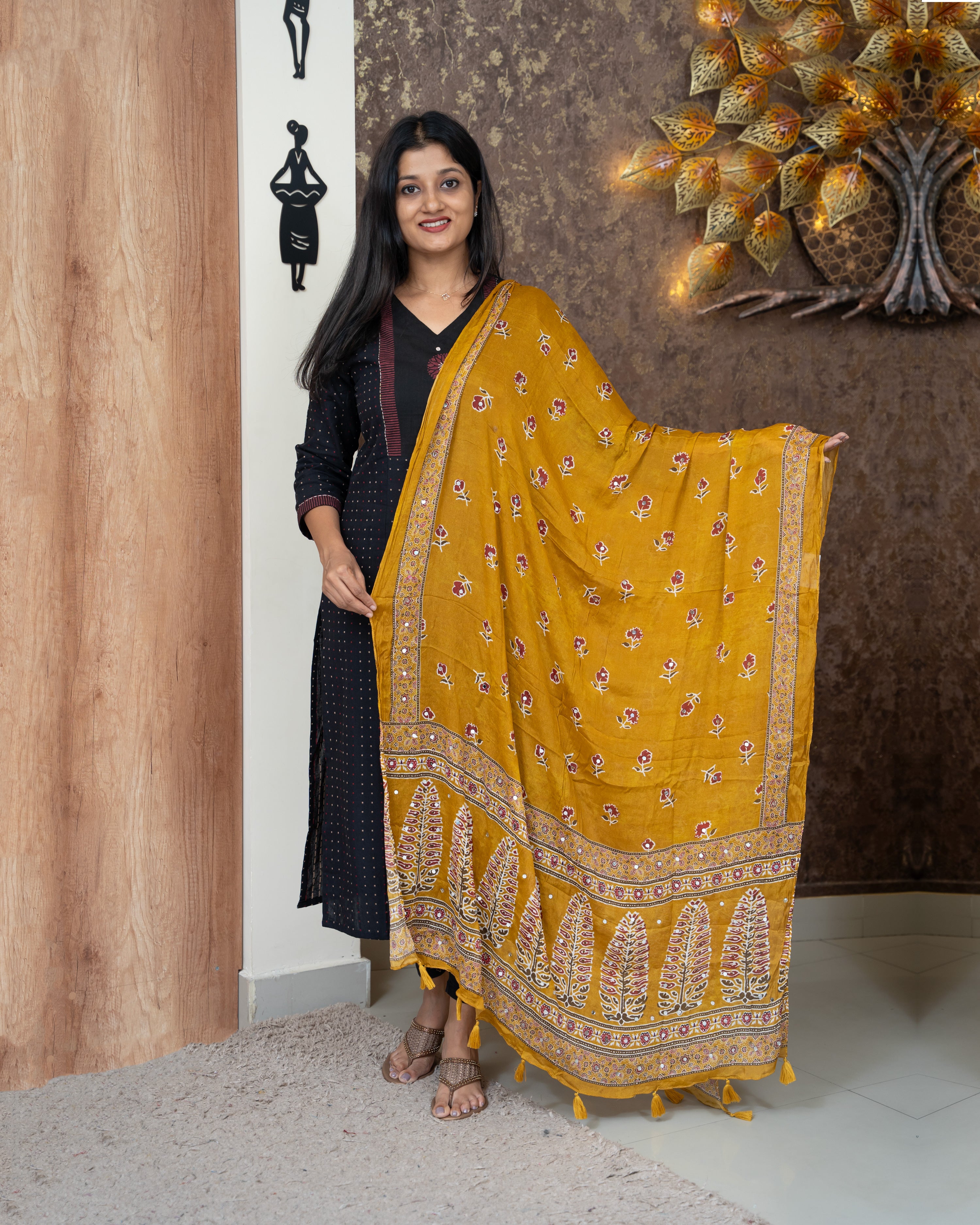Load image into Gallery viewer, Crape Chinnon Dupatta-4131

