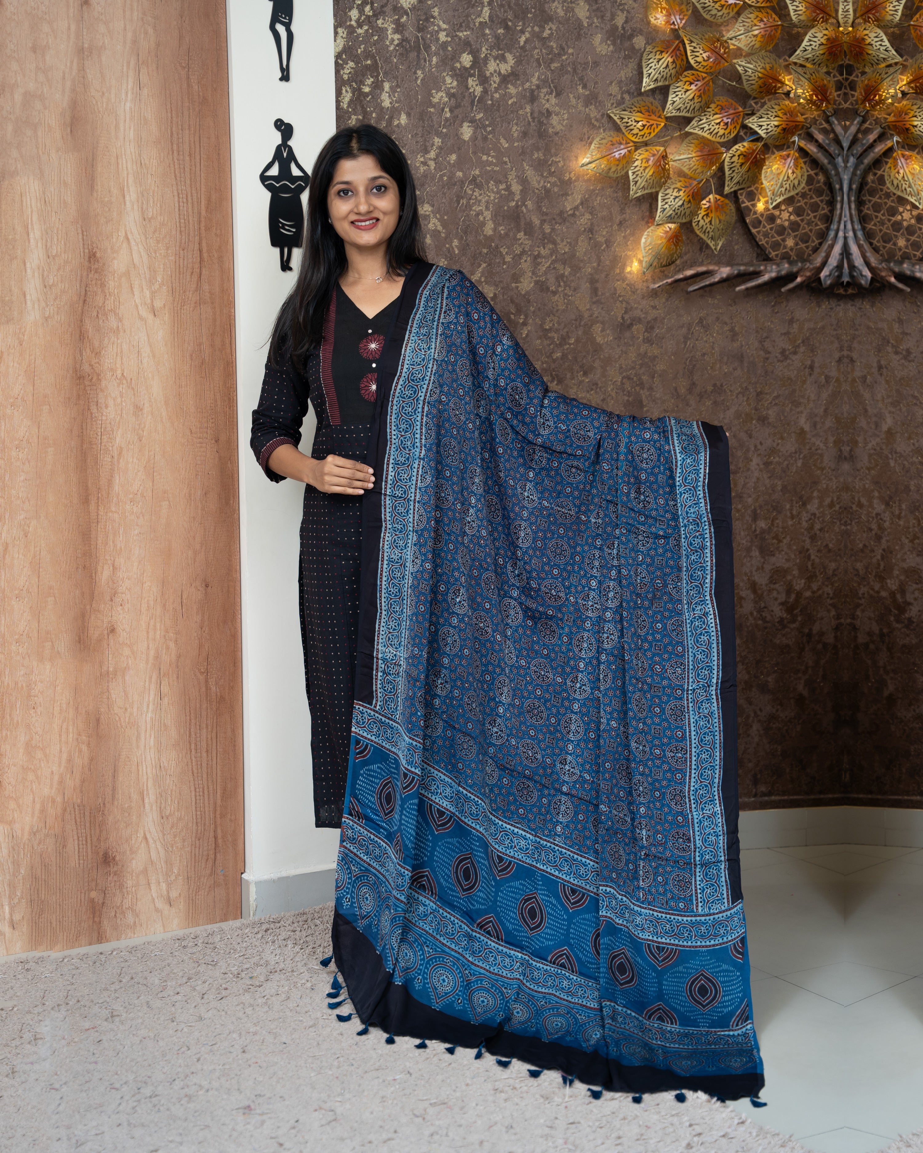 Load image into Gallery viewer, Pure Modal Silk Dupatta-4132
