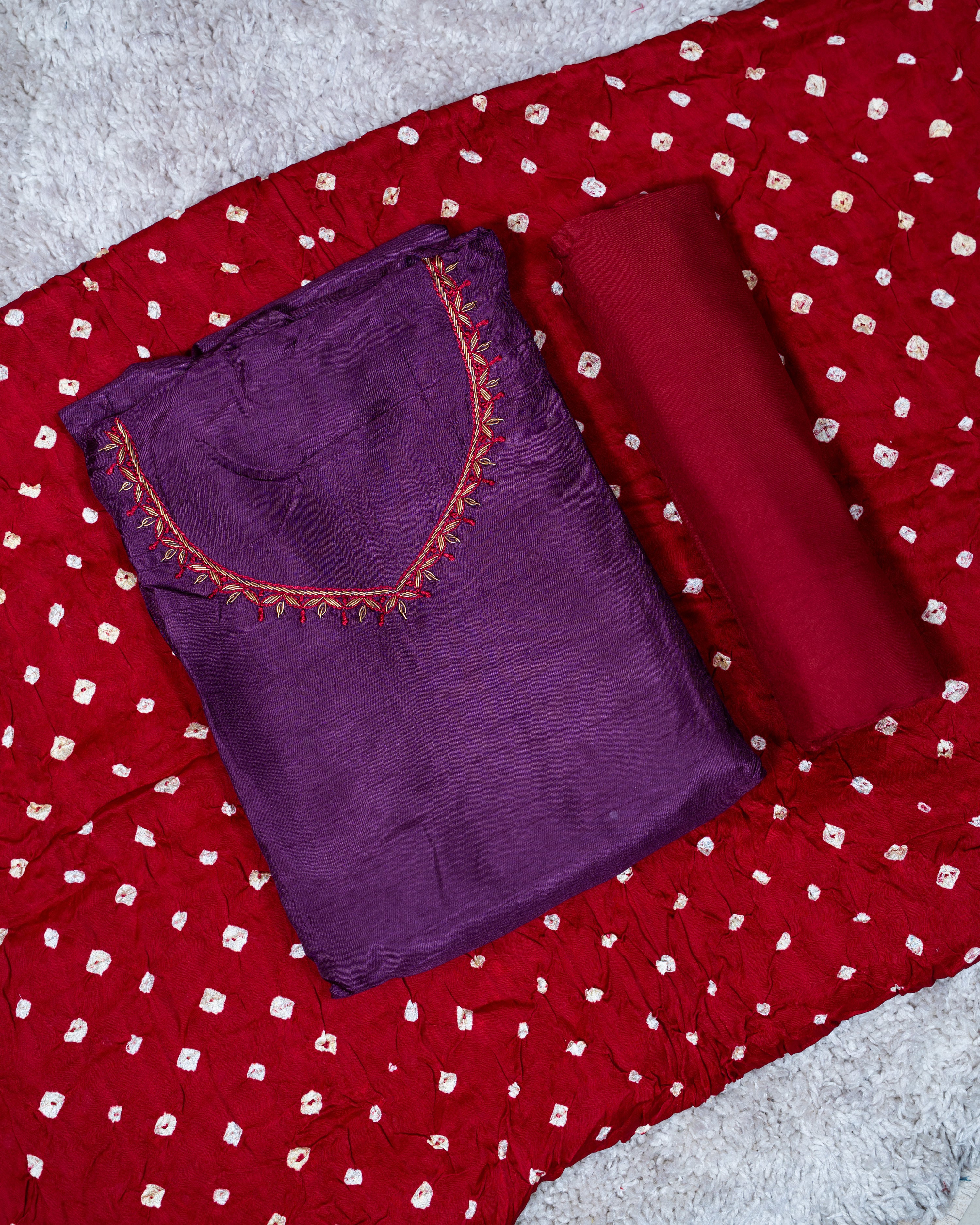 Load image into Gallery viewer, Gaji Silk Unstitched Suit-3761

