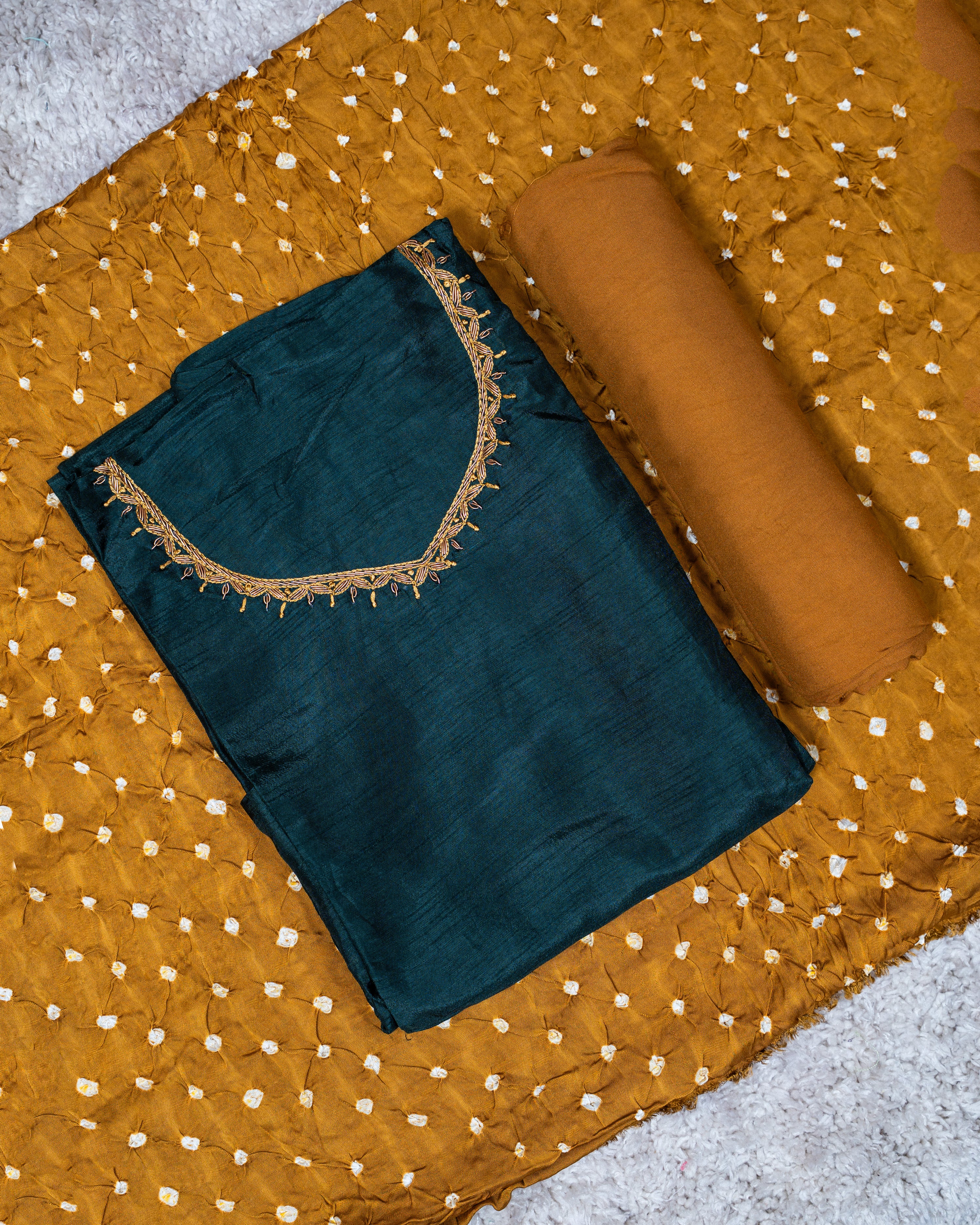 Load image into Gallery viewer, Gaji Silk Unstitched Suit-3761
