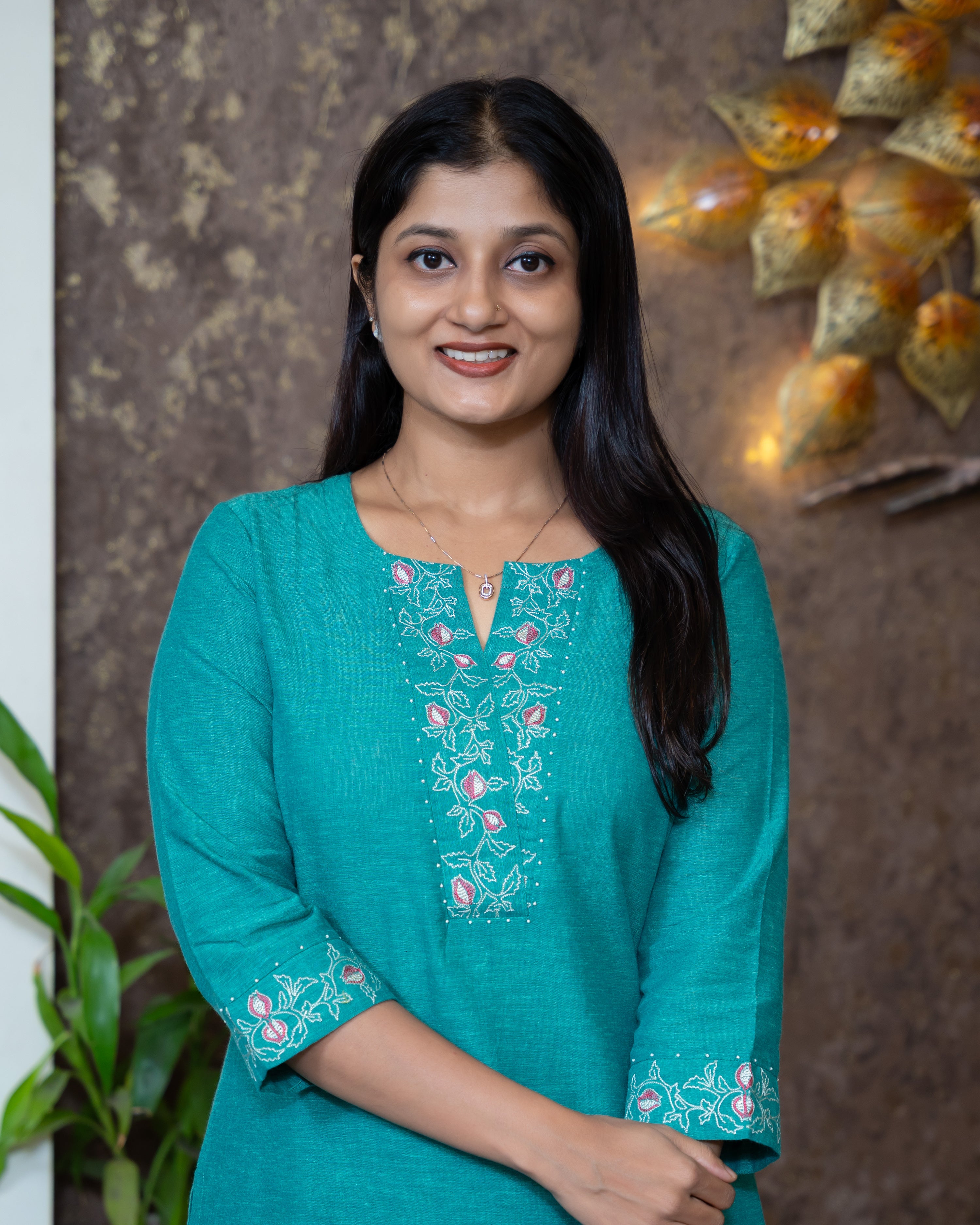 Load image into Gallery viewer, Cotton Kurti-8756

