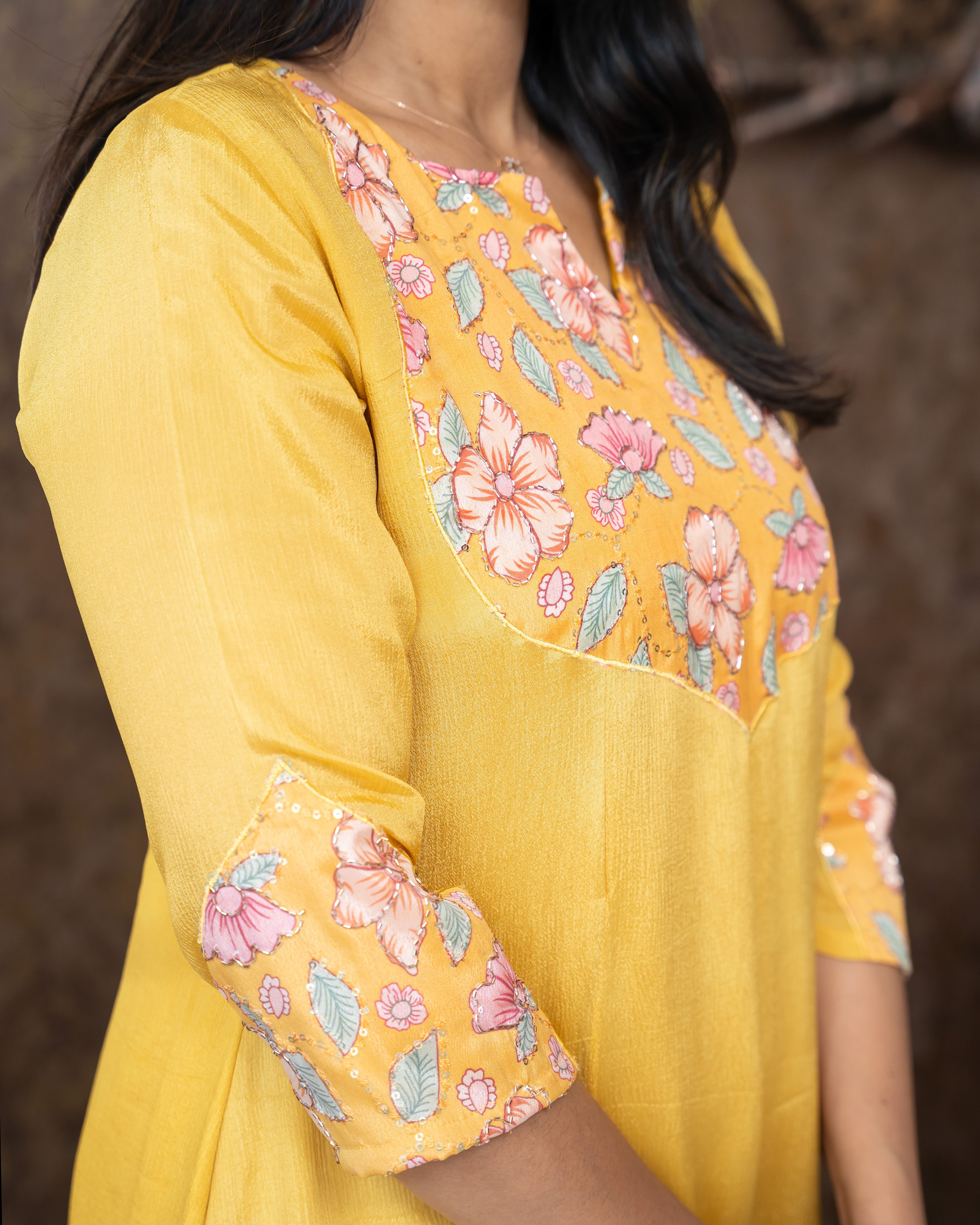Load image into Gallery viewer, Chinnon Chiffon Designer Kurti(Pre-Order)-4301
