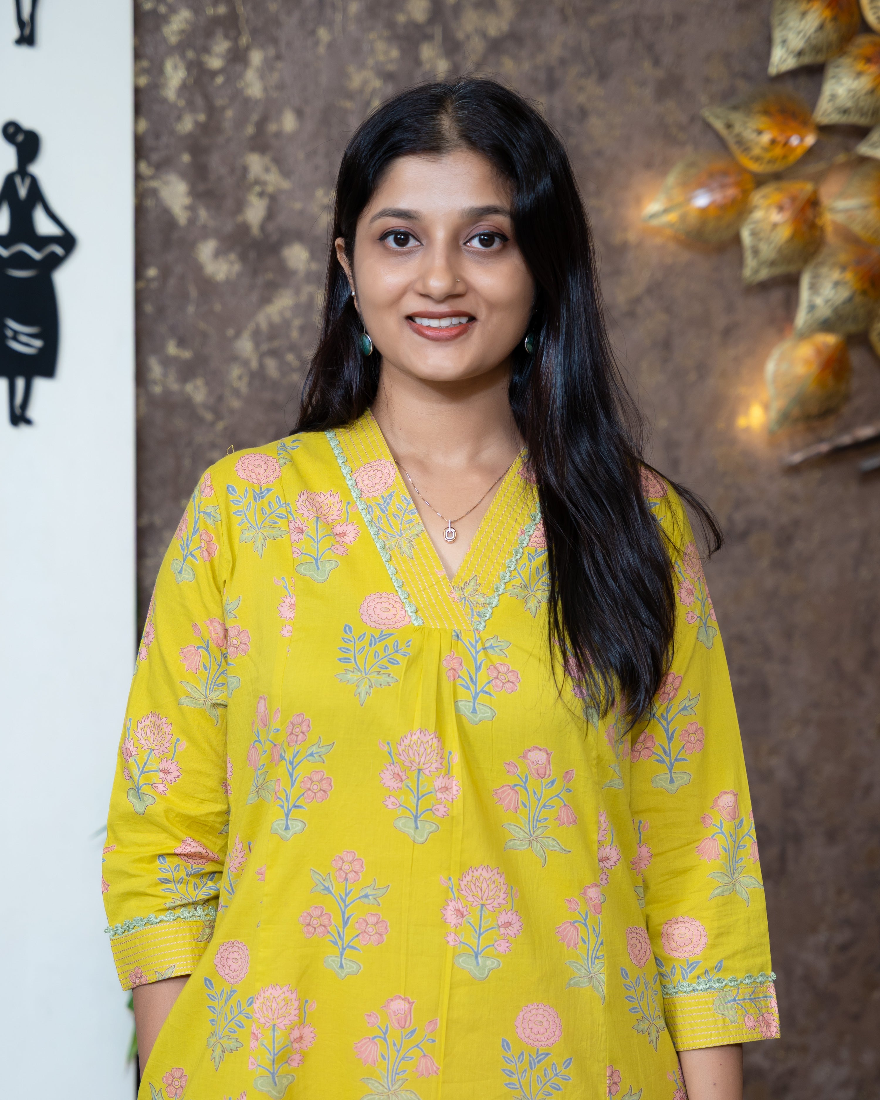 Load image into Gallery viewer, Cotton Kurti-8467
