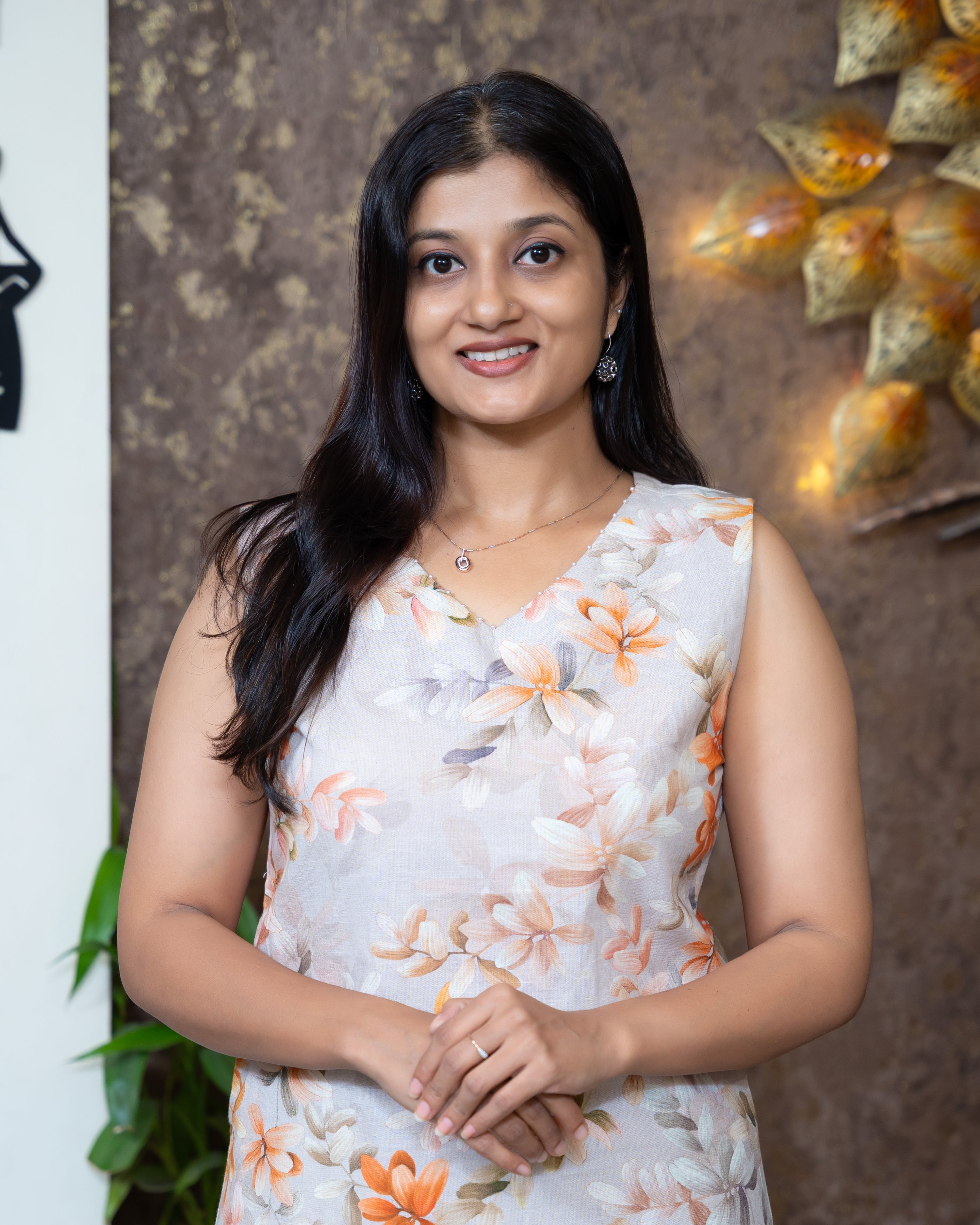Load image into Gallery viewer, Linen Cotton Kurti-
