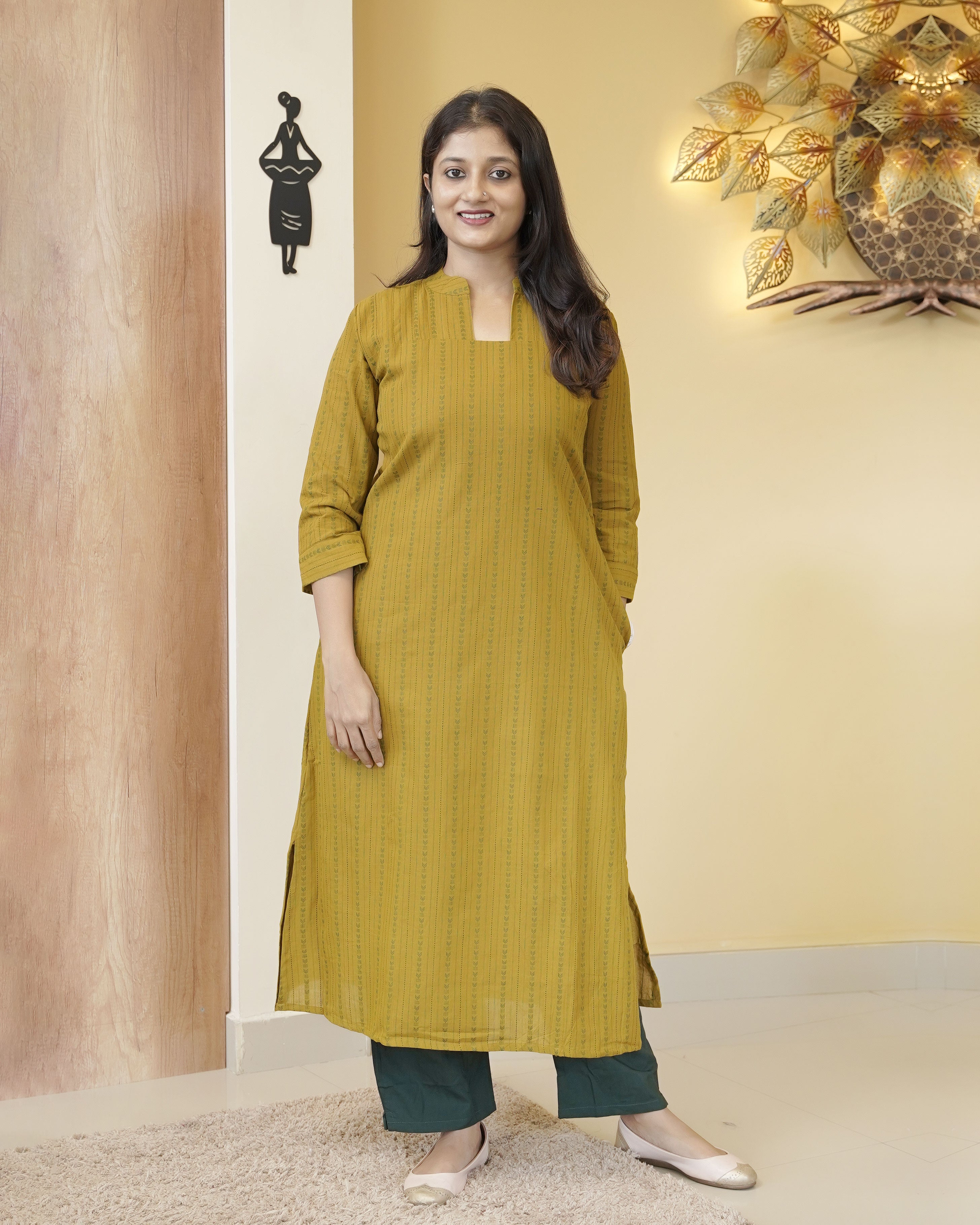 Load image into Gallery viewer, Pure Cotton A-line Kurti-5225
