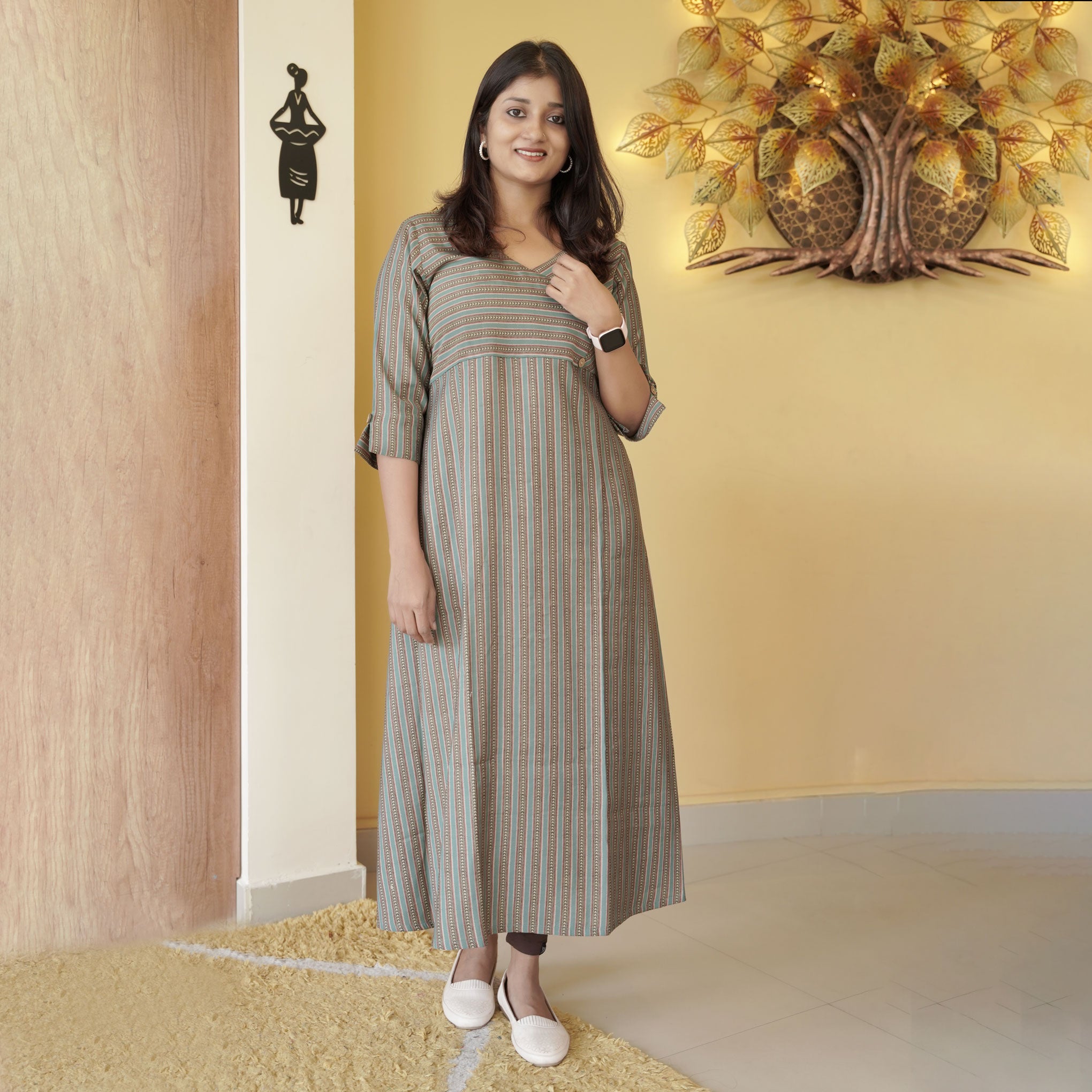 Load image into Gallery viewer, Muslin Silk Designer Kurti-4412(pre-order)
