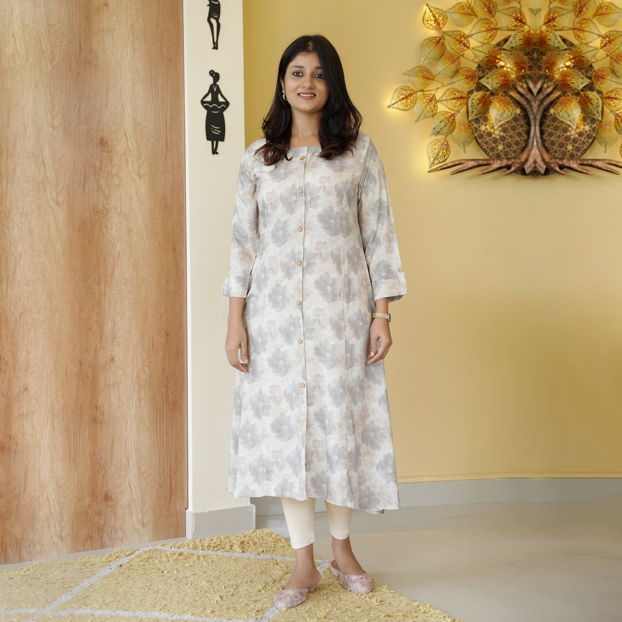 Load image into Gallery viewer, Printed Rayon Kurti-4513
