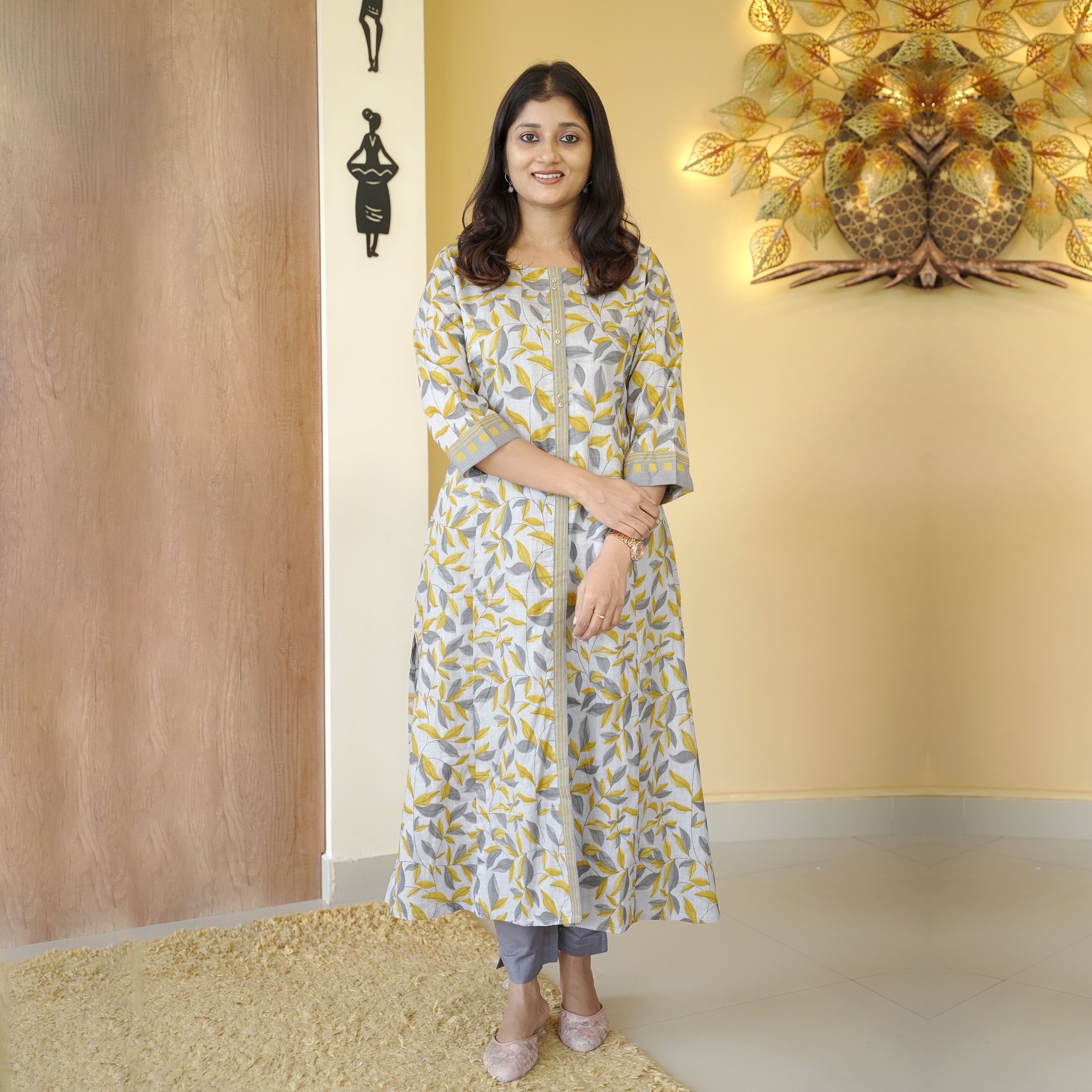 Load image into Gallery viewer, Pure Cotton Kurti-4406
