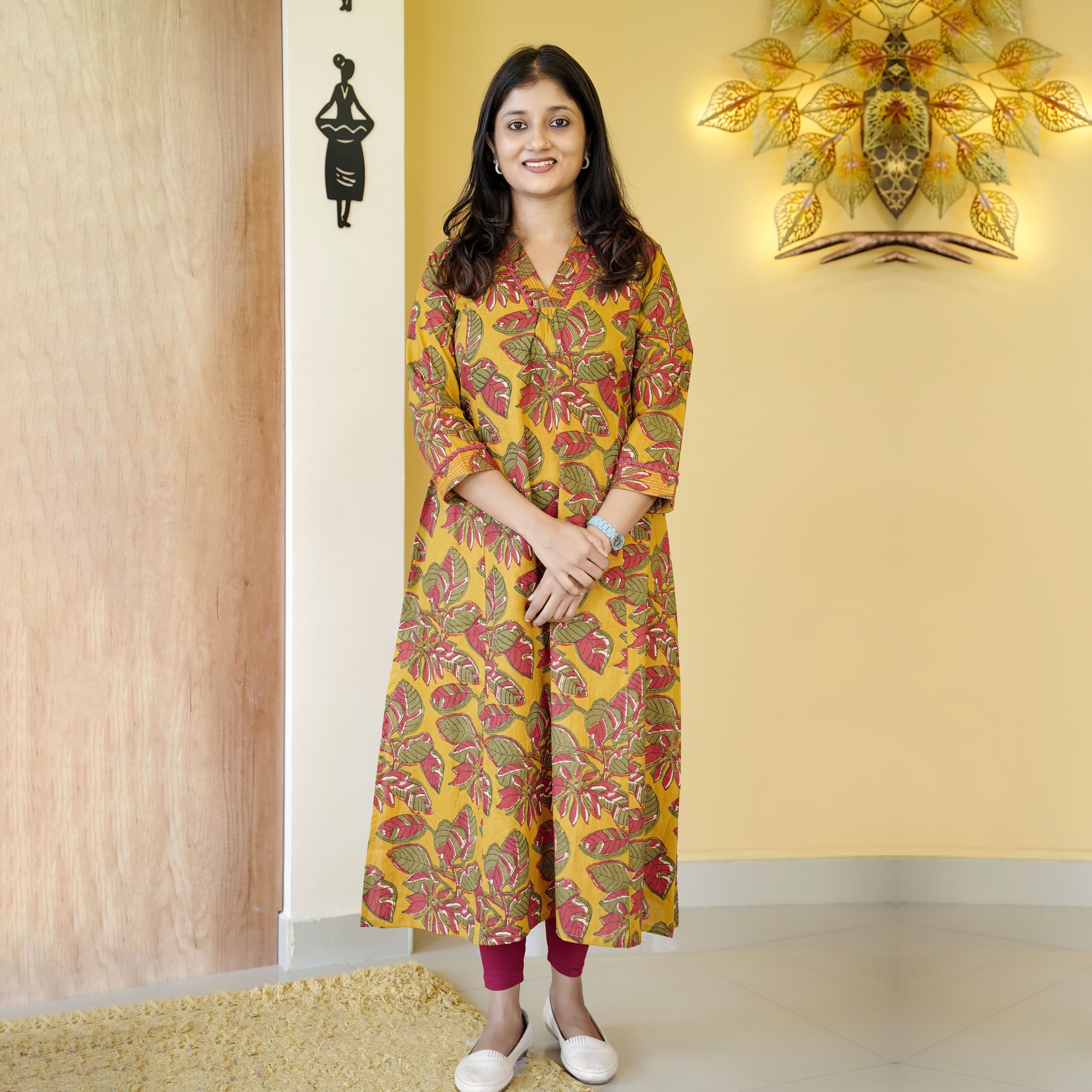 Load image into Gallery viewer, Pure Cotton Kurti-4421
