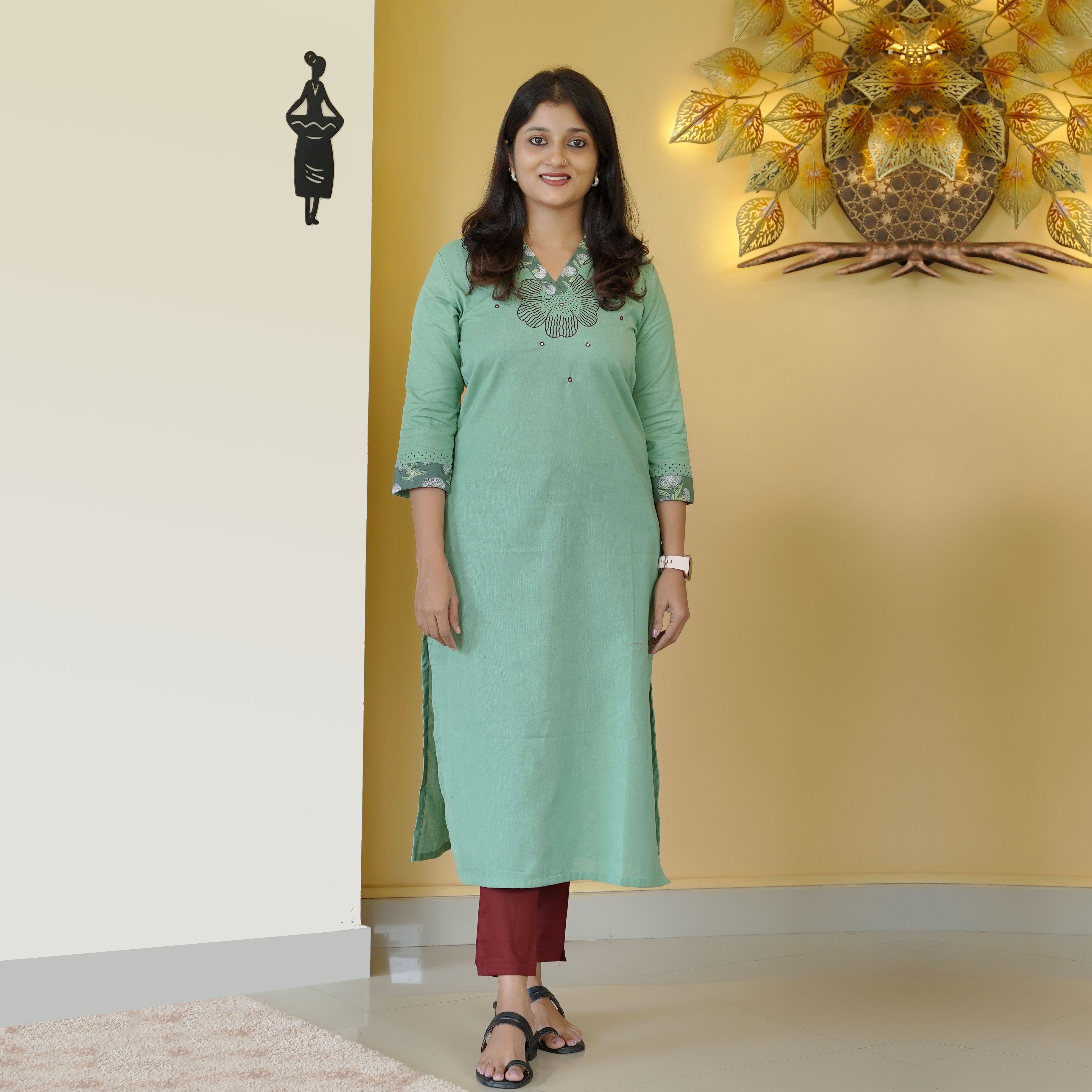 Load image into Gallery viewer, Pure Cotton Kurti-4421
