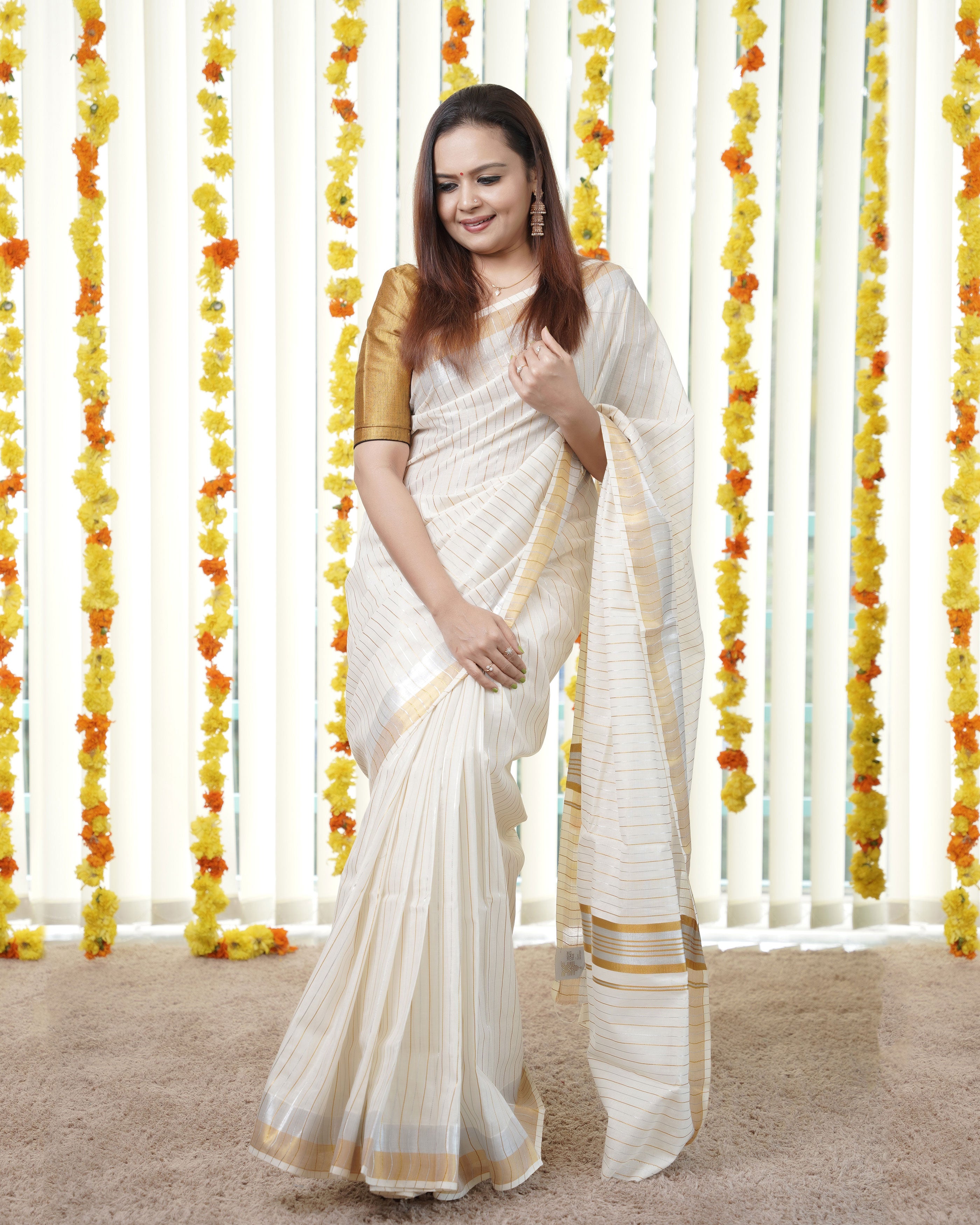 Load image into Gallery viewer, Kerala kasavu saree-5074
