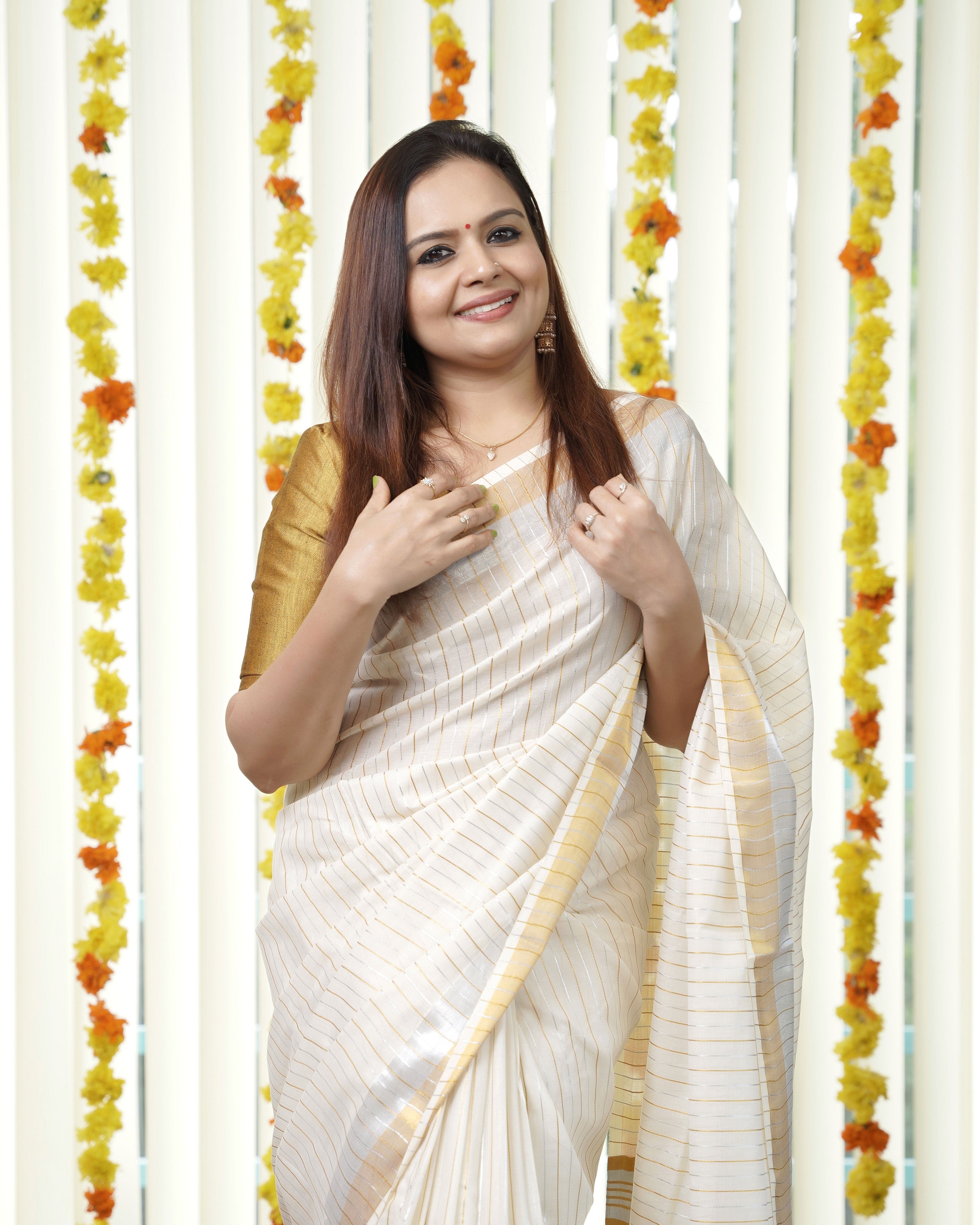 Load image into Gallery viewer, Kerala kasavu saree-5074
