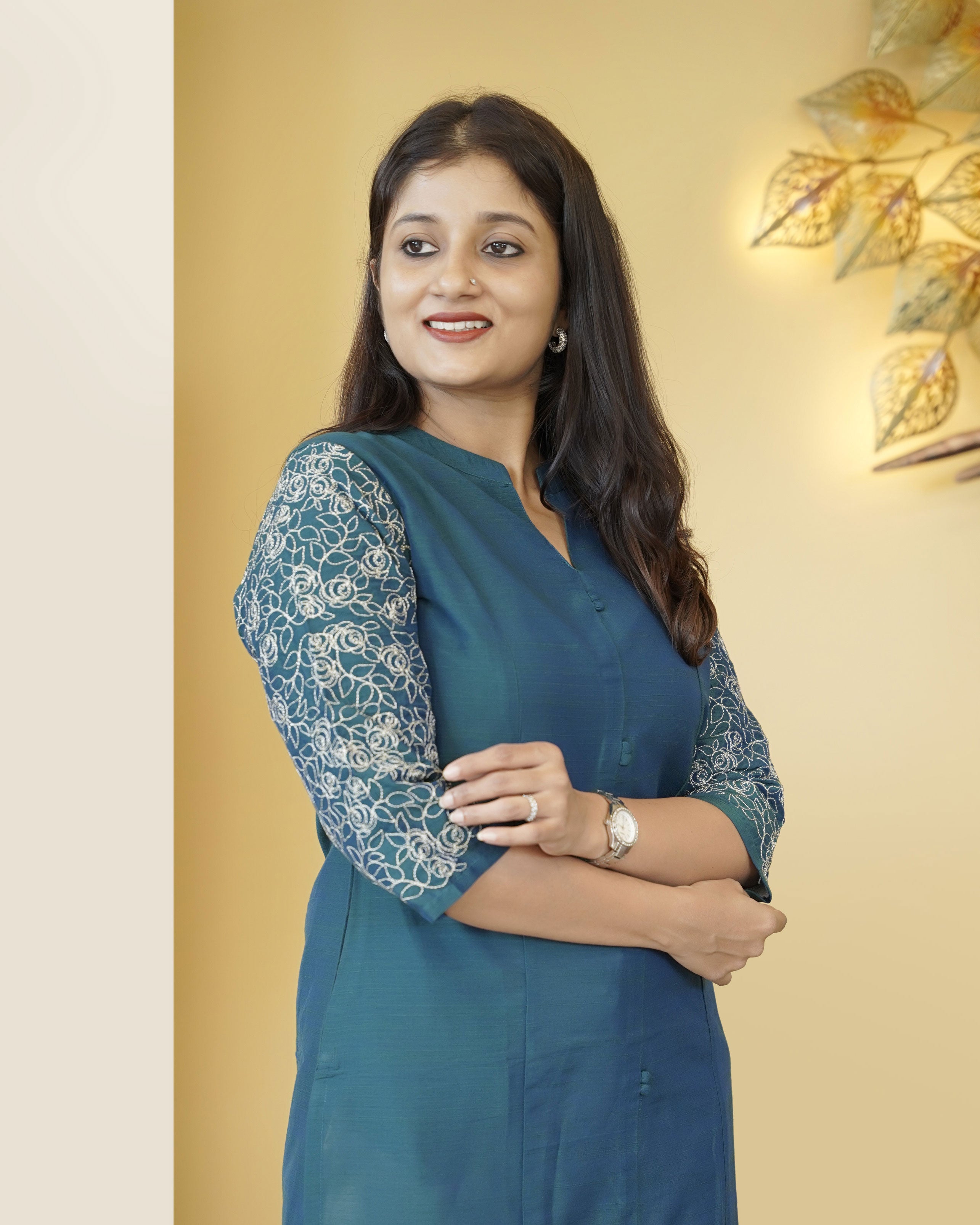 Load image into Gallery viewer, Raw Cotton Slitted kurti-3675
