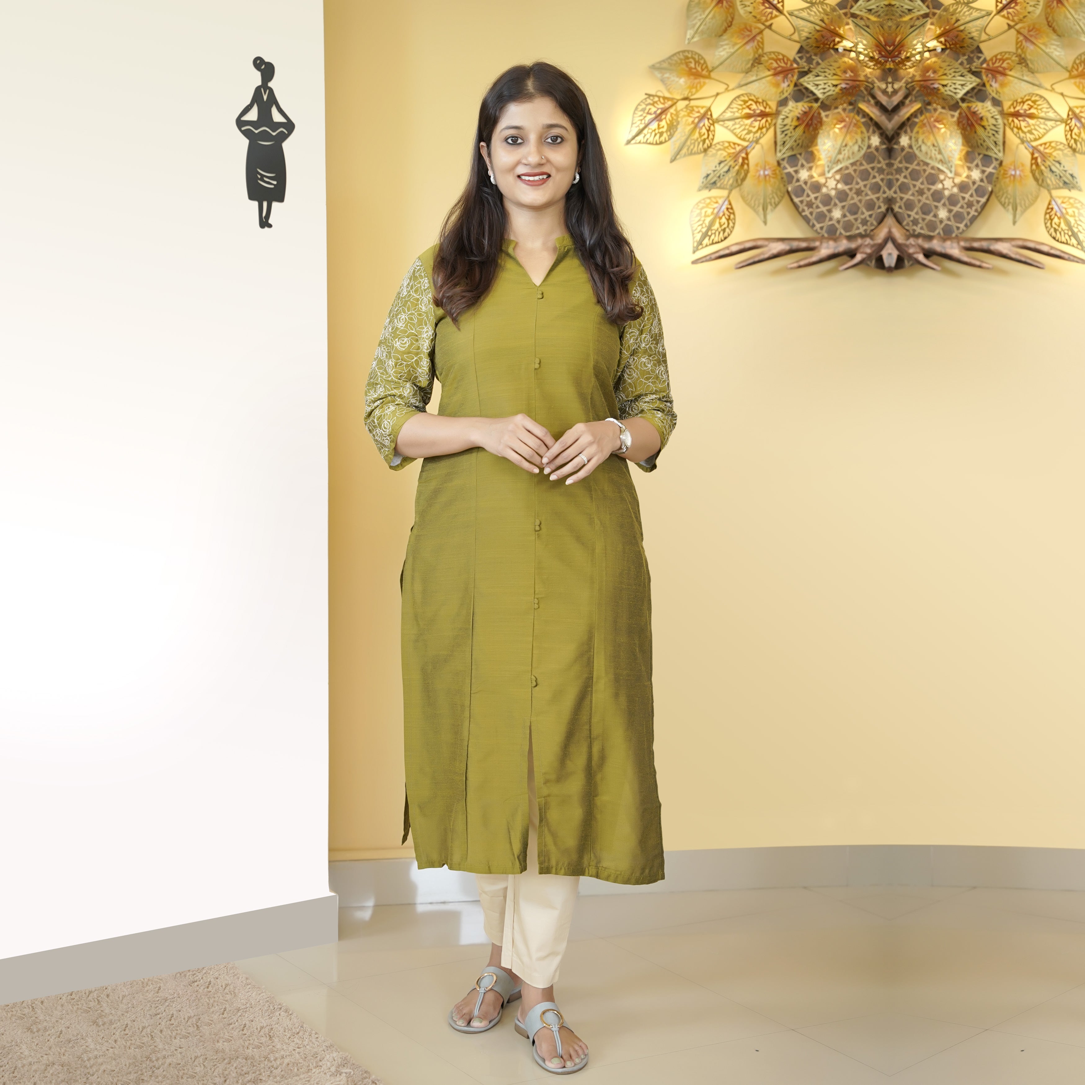 Load image into Gallery viewer, Raw Cotton Slitted kurti-3675
