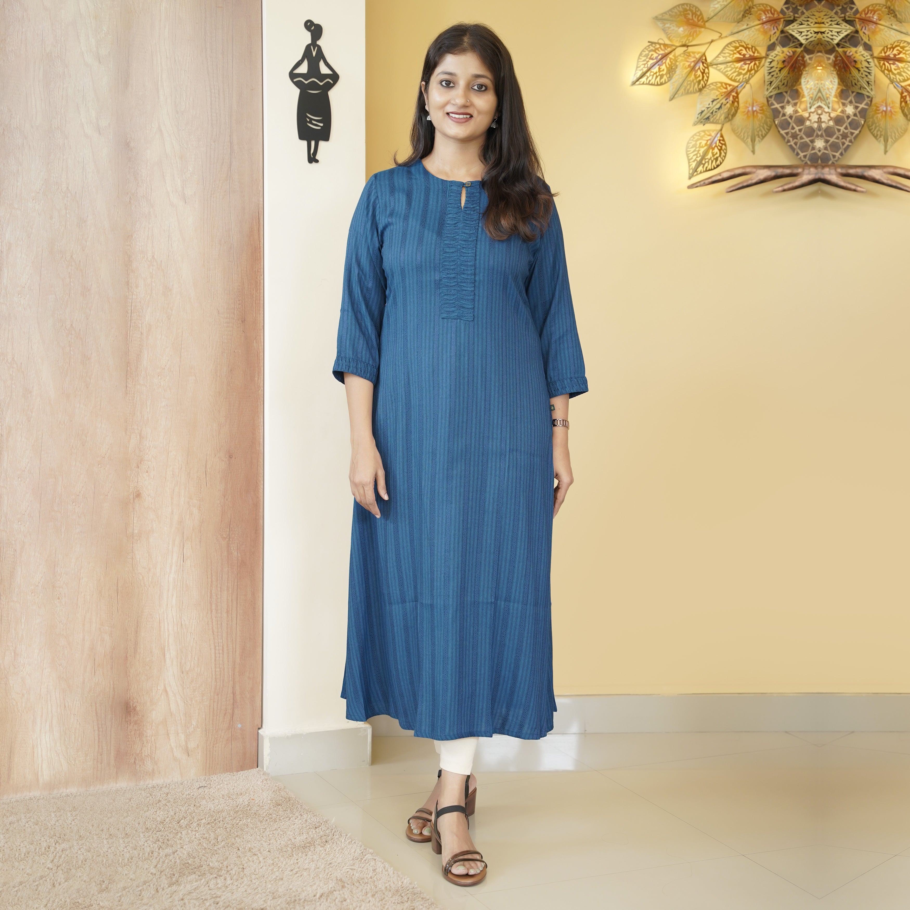 Load image into Gallery viewer, Cotton A-Line Slitted Kurti-5157
